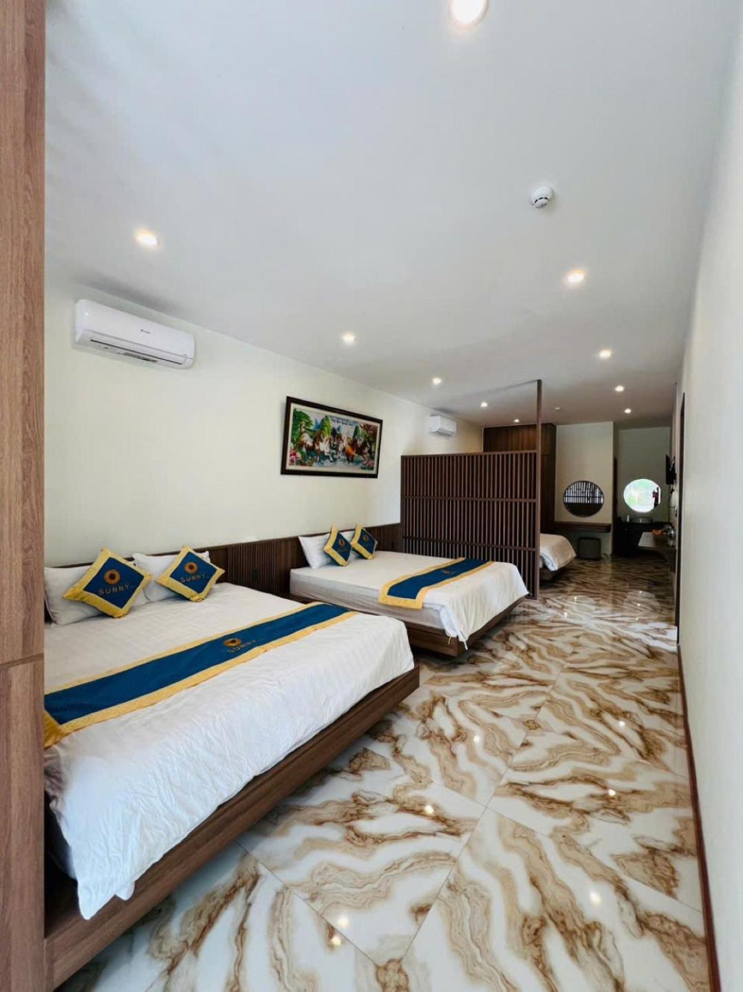 Deluxe Family Room - Photo 8