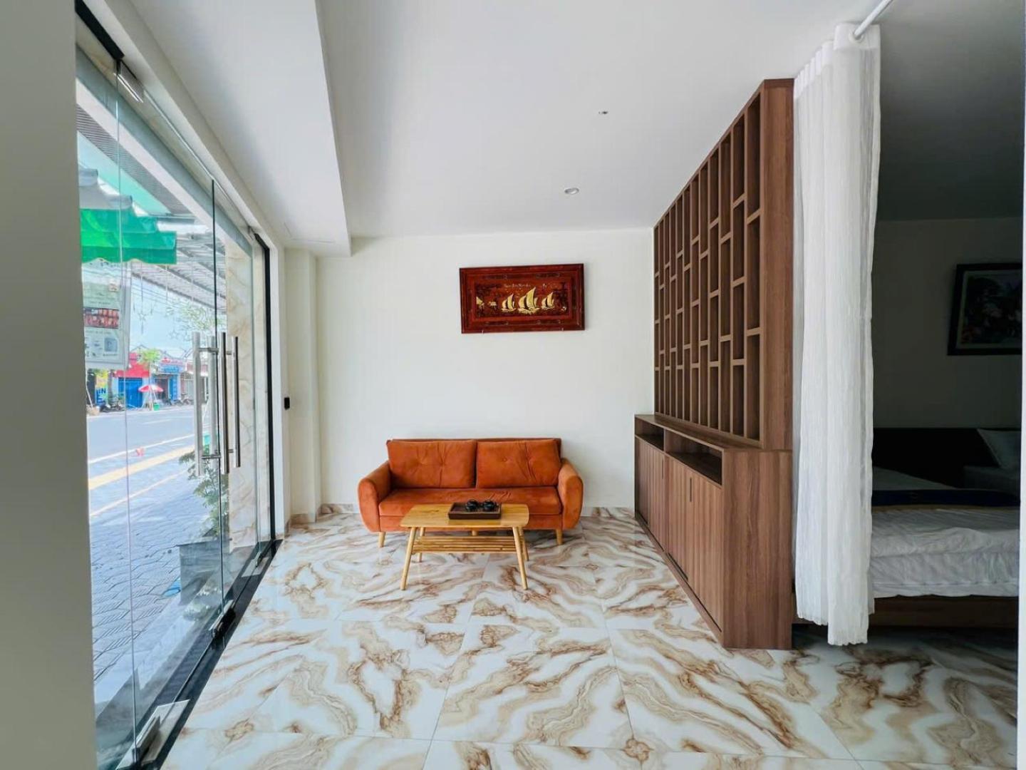 Deluxe Family Room - Photo 5