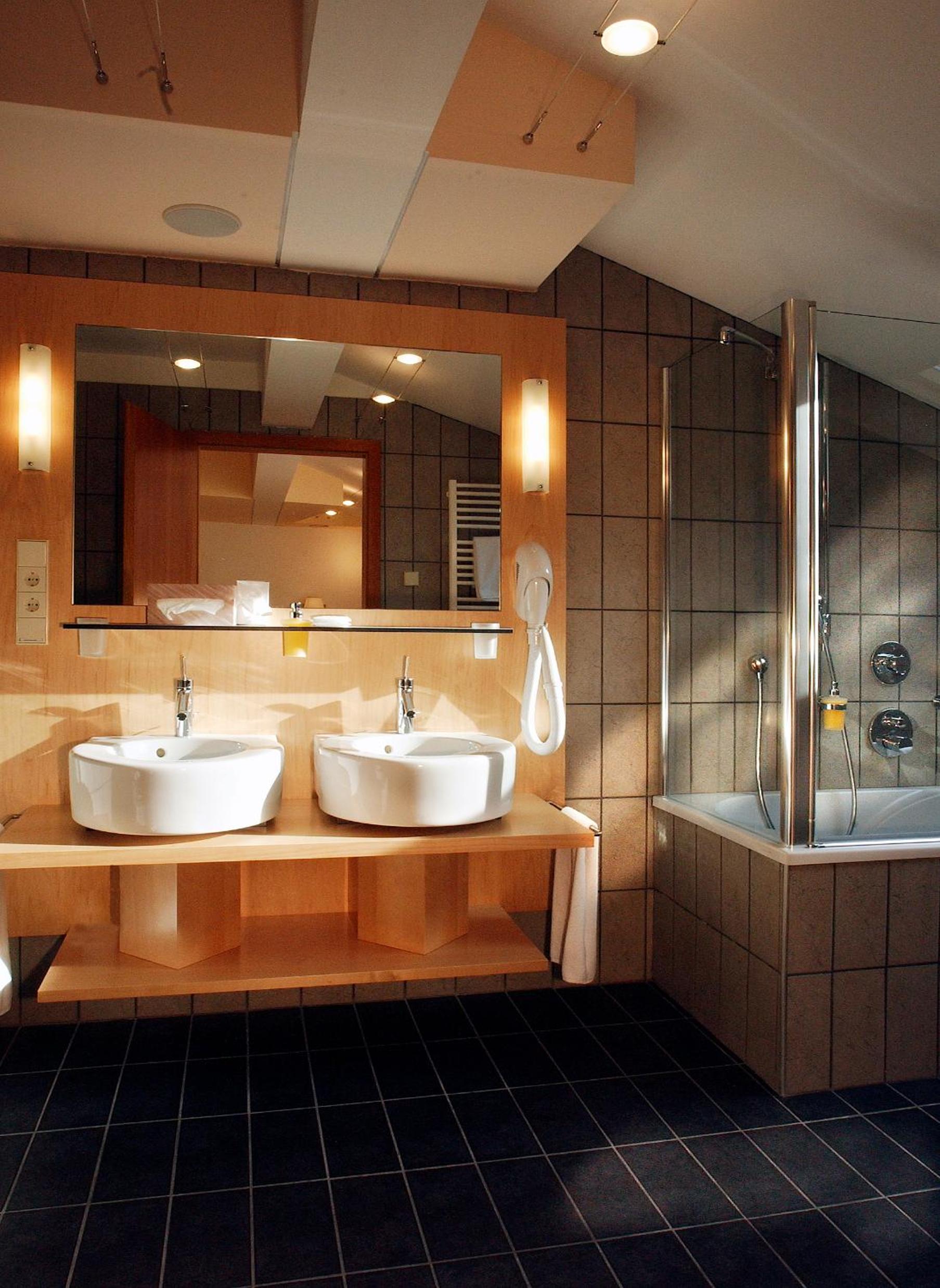 Superior Double Room with Balcony - Photo 5