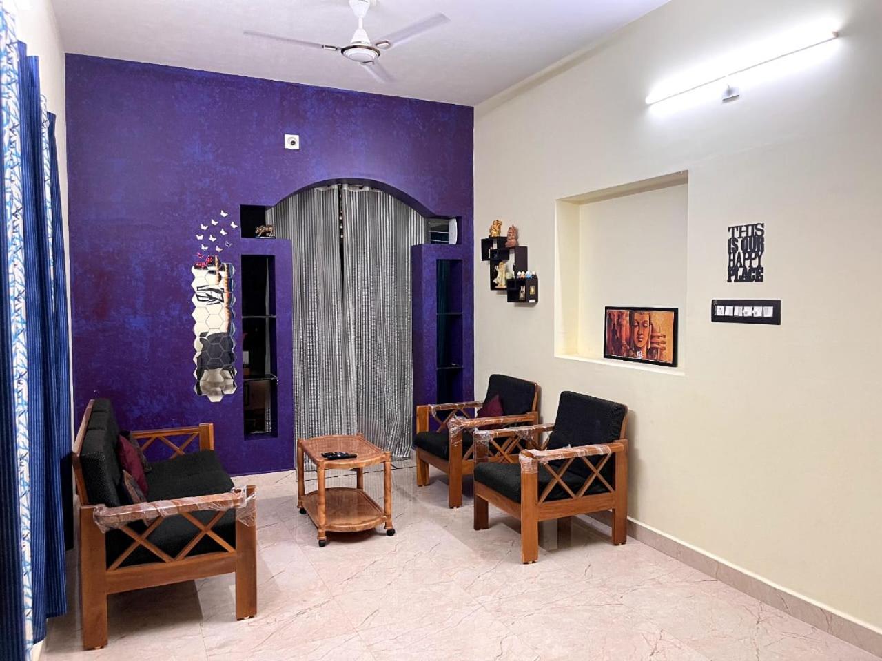 Two-Bedroom House photo 3