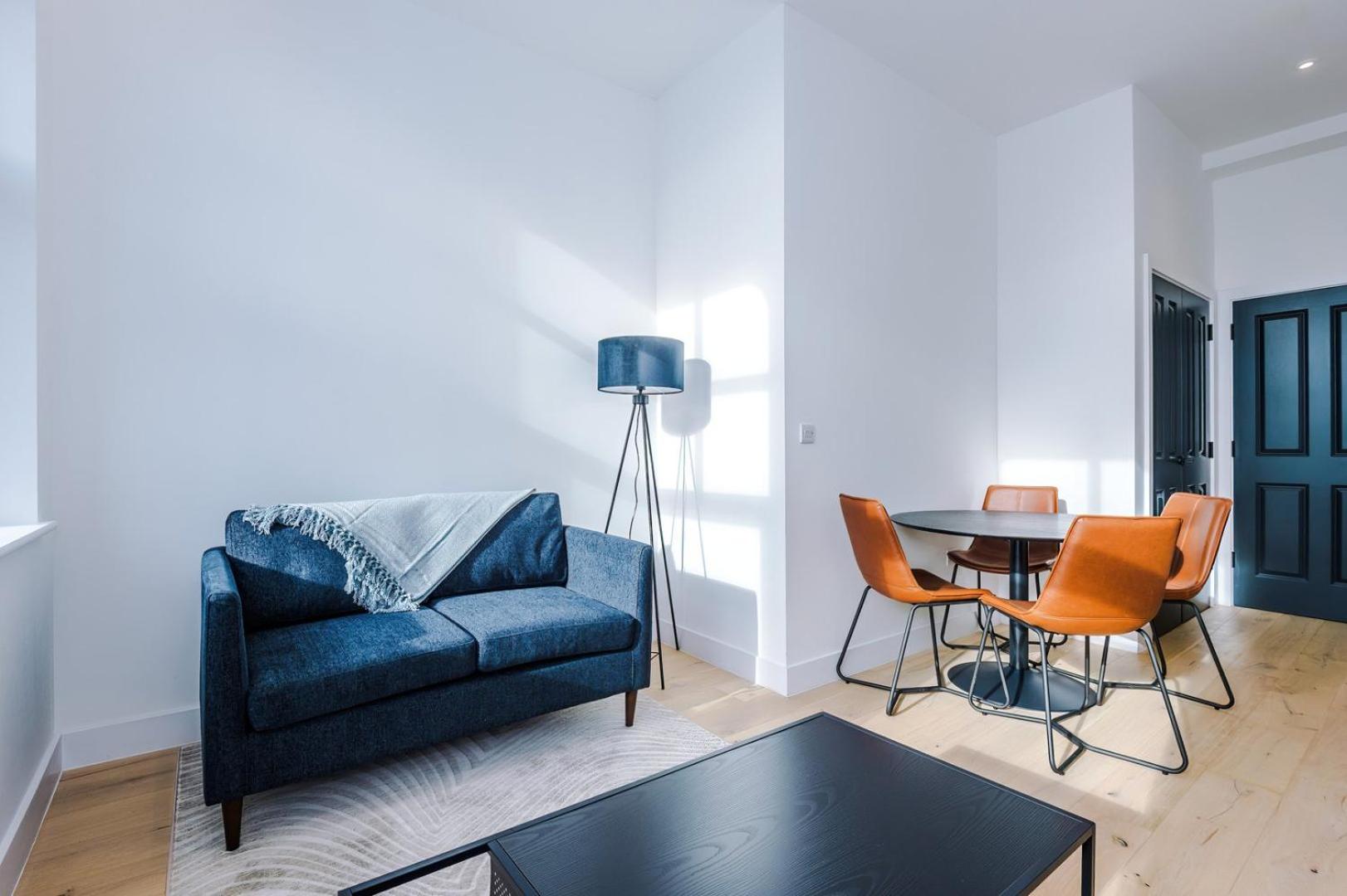 Apartment photo 2