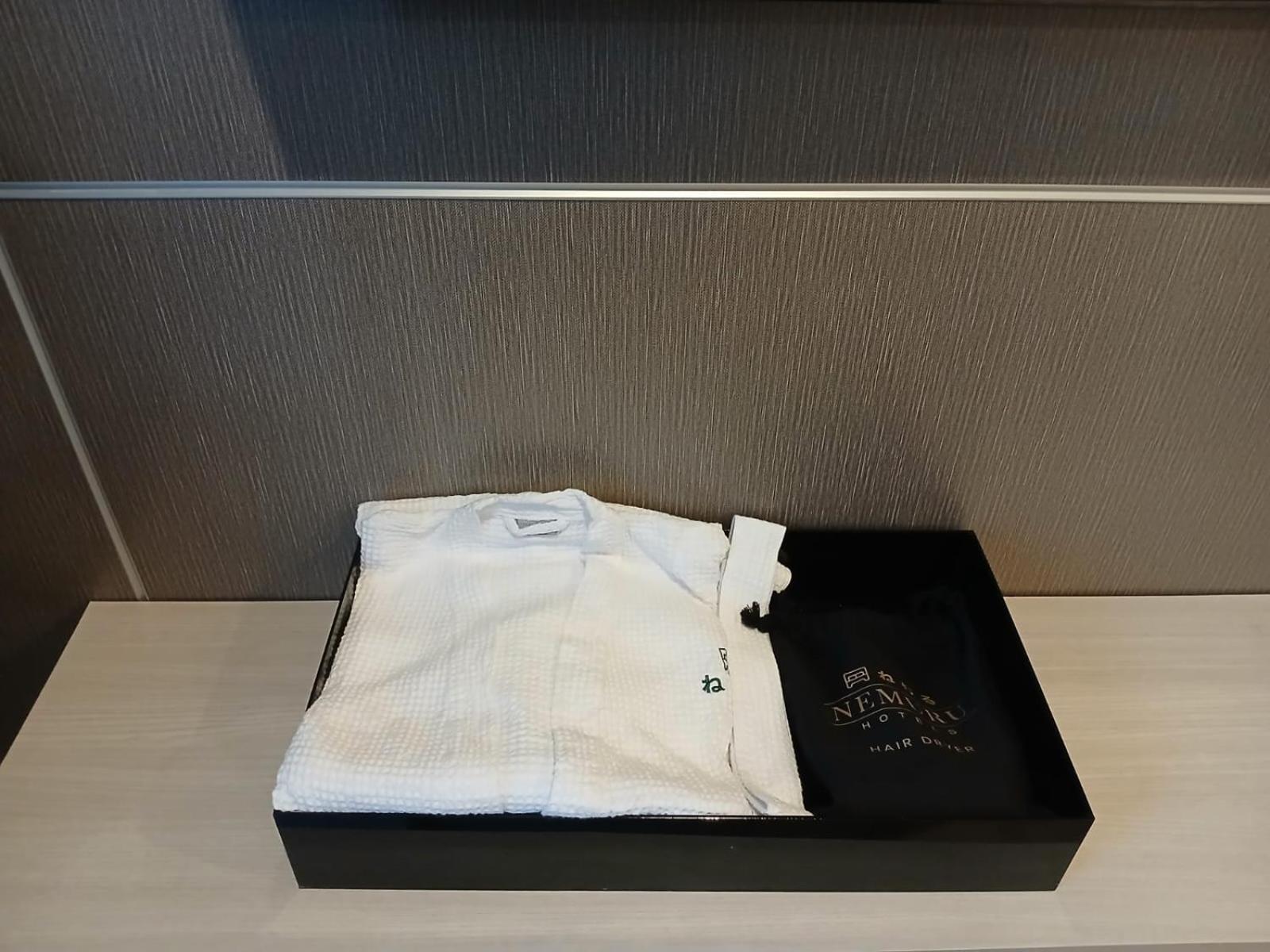 Deluxe Suite - Photo 13