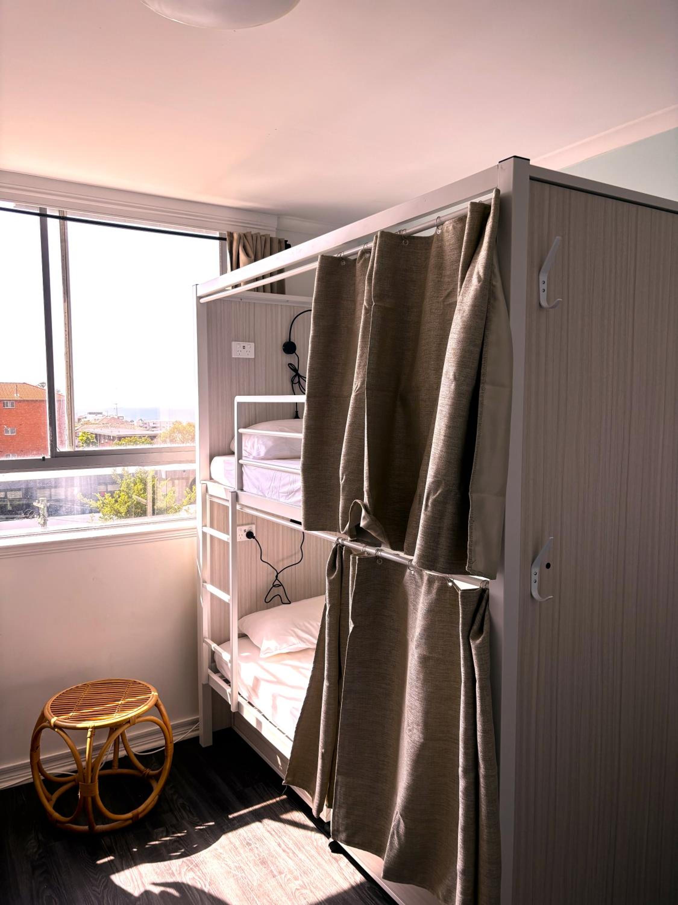 Bed in 8-Bed Female Dormitory Room (18-35 years old only)