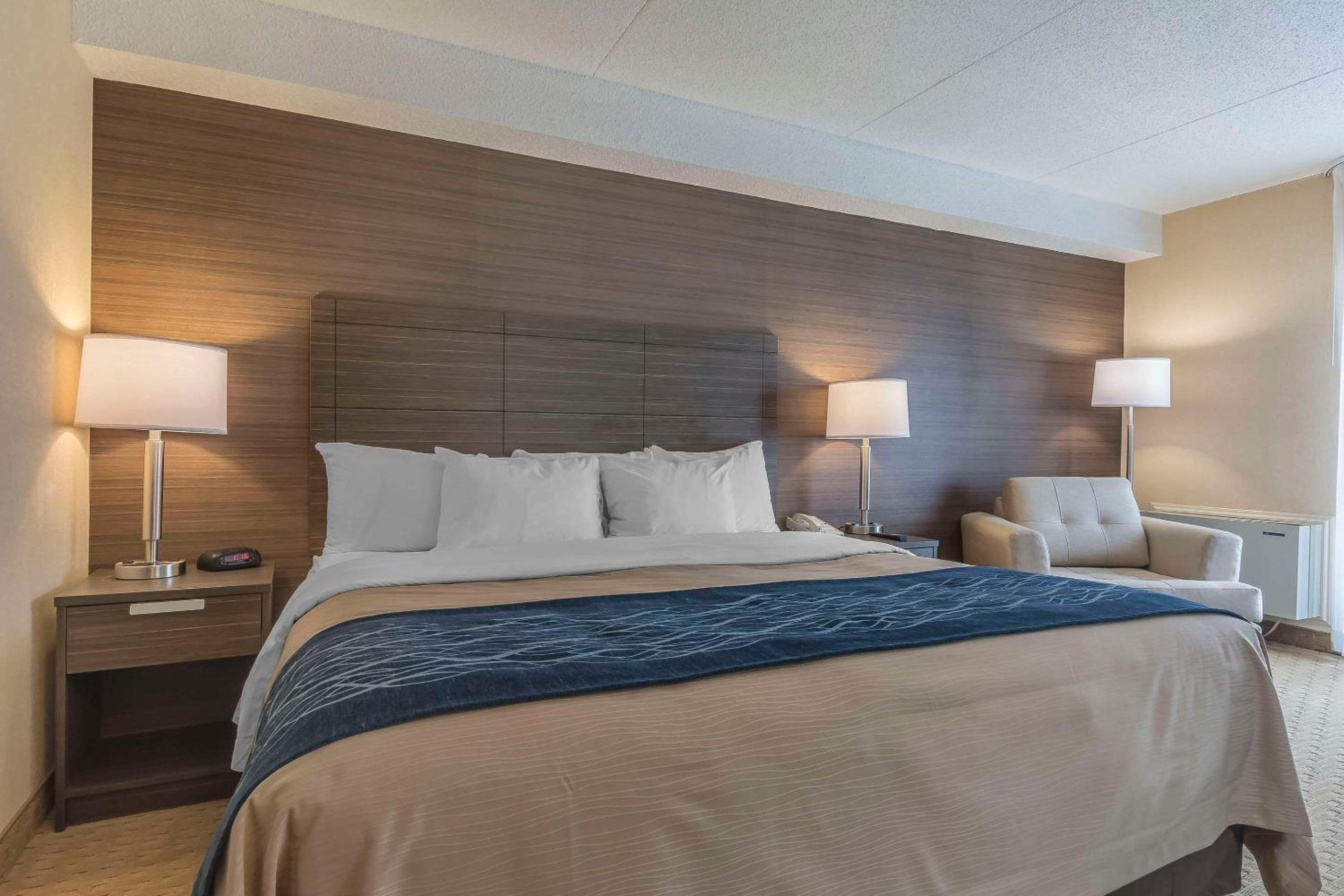 Deluxe King Room