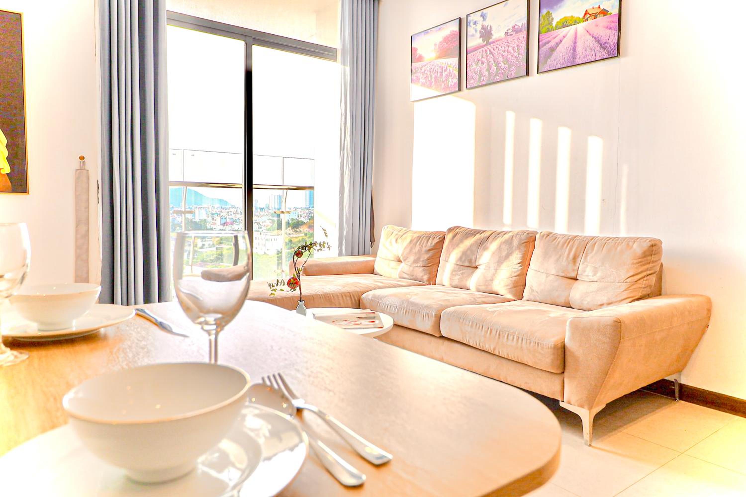 One-Bedroom Apartment - Photo 3