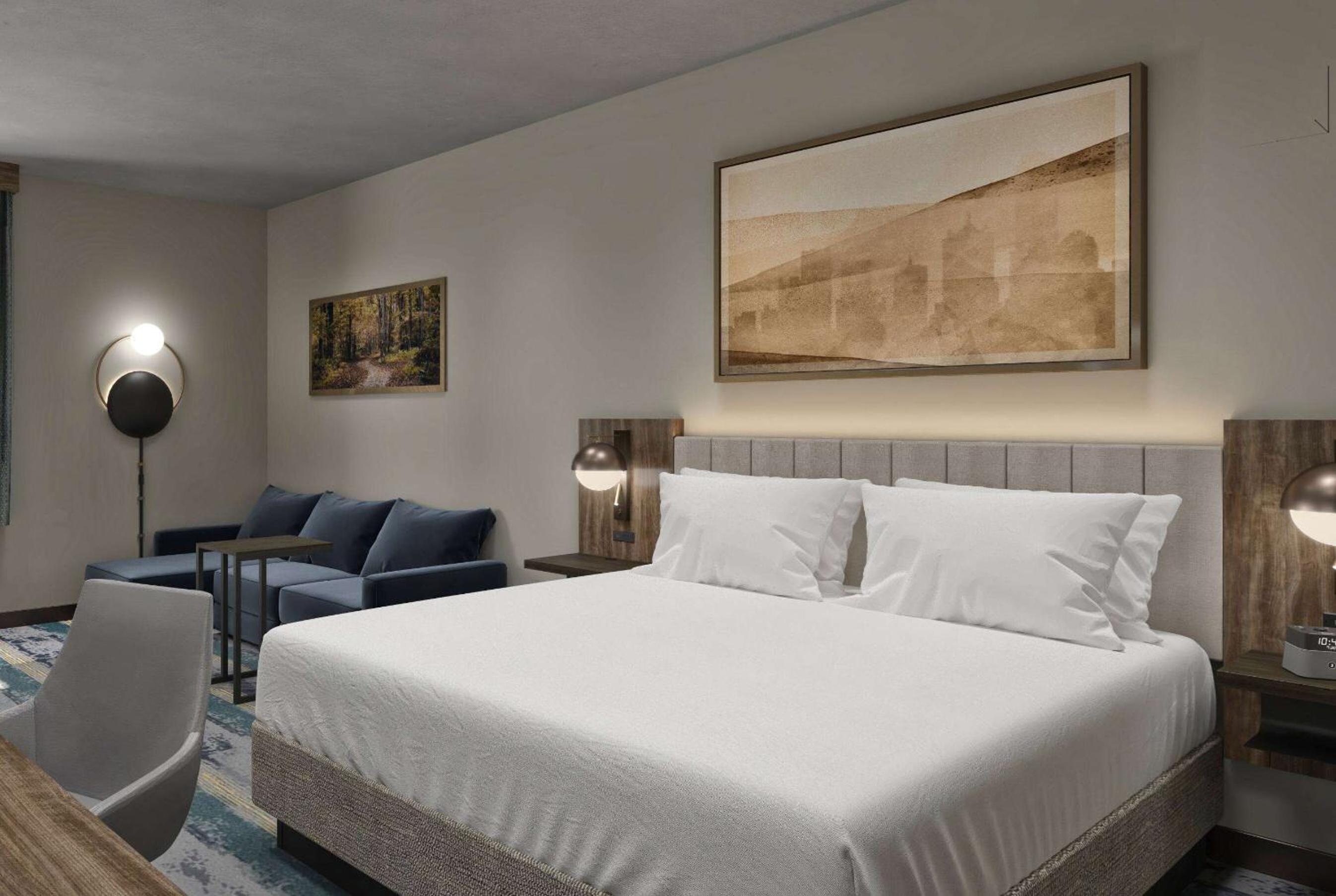 Deluxe King Room with Bathtub - Non-Smoking - Photo 2