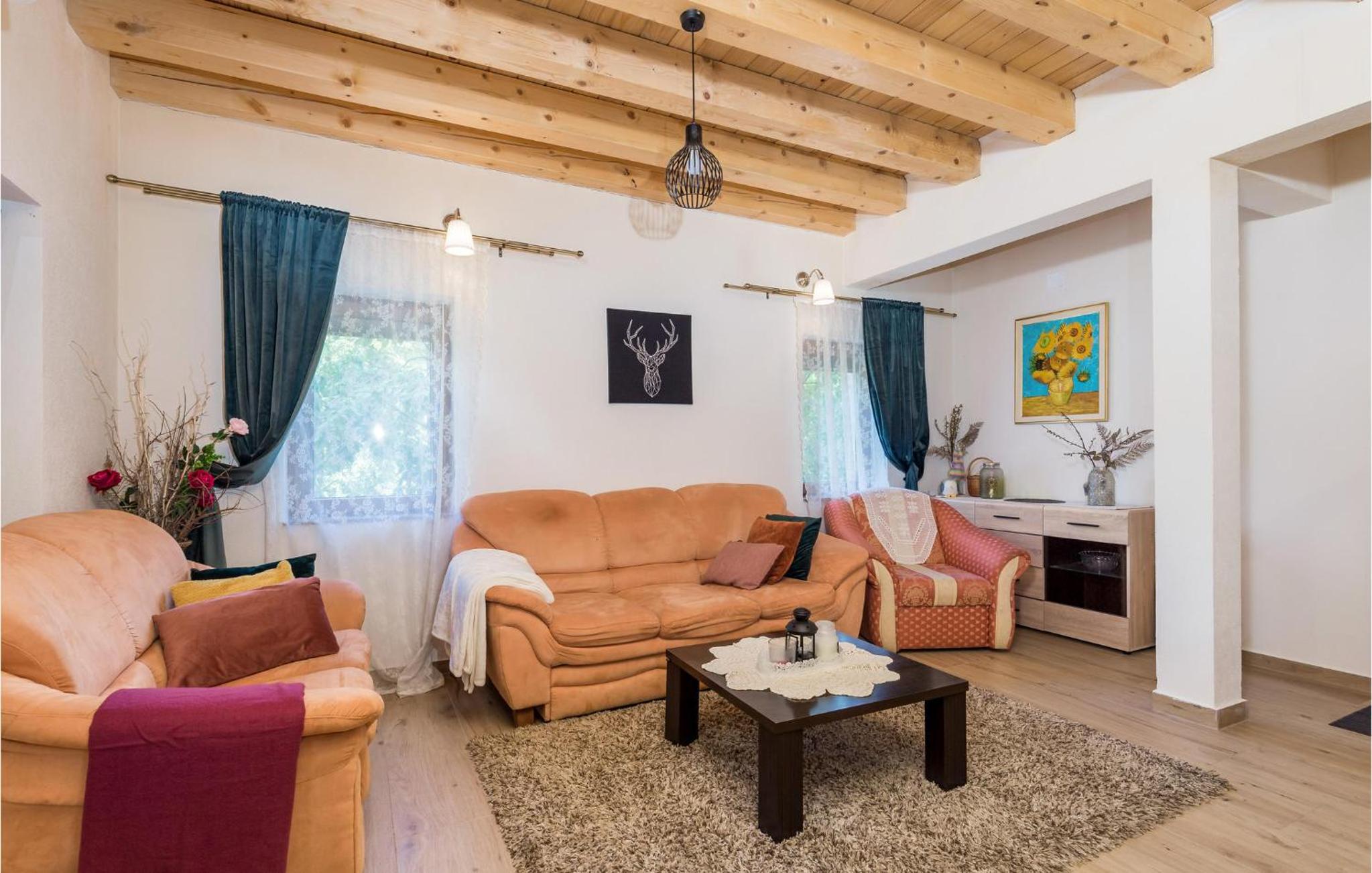 Three-Bedroom Holiday Home  photo 1