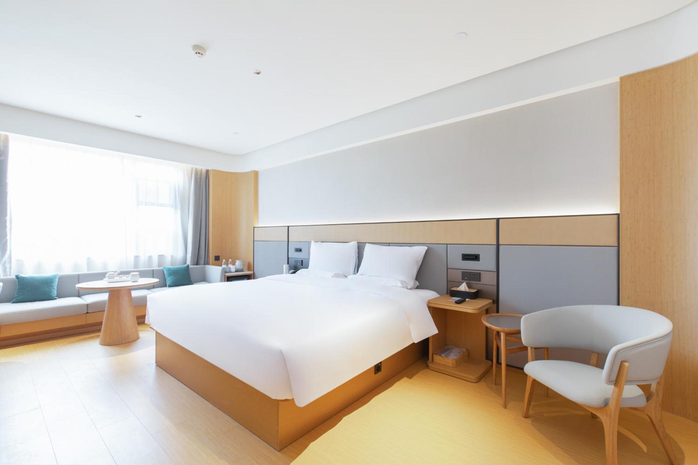 Queen Room with Garden View photo 3