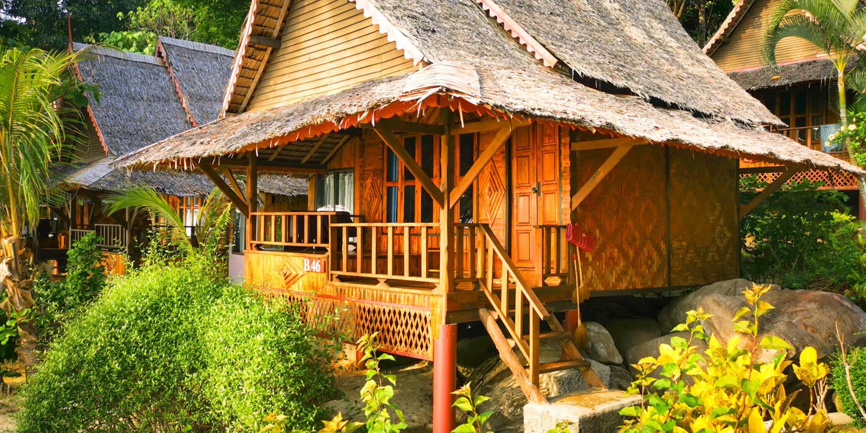 Beach Front Bungalow - Fan Room - Photo 9
