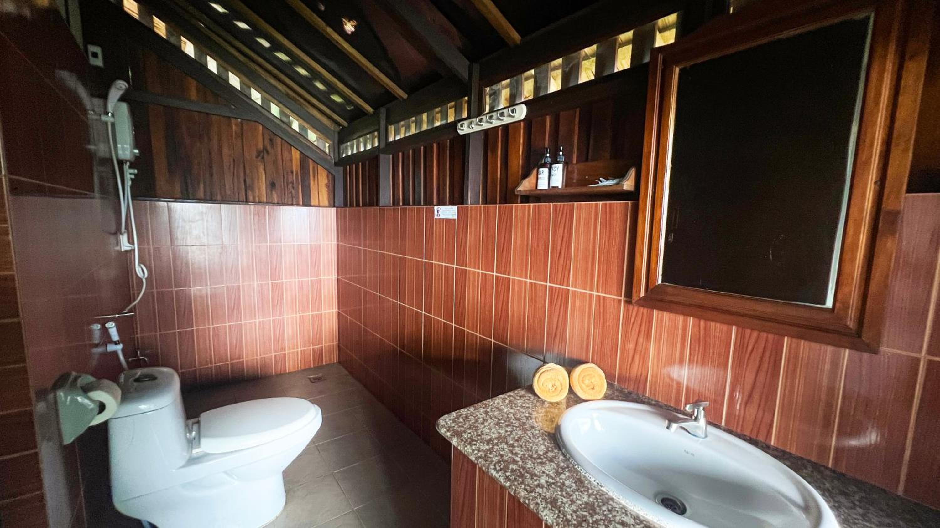 Bungalow Seaview - Fan Room - Photo 6