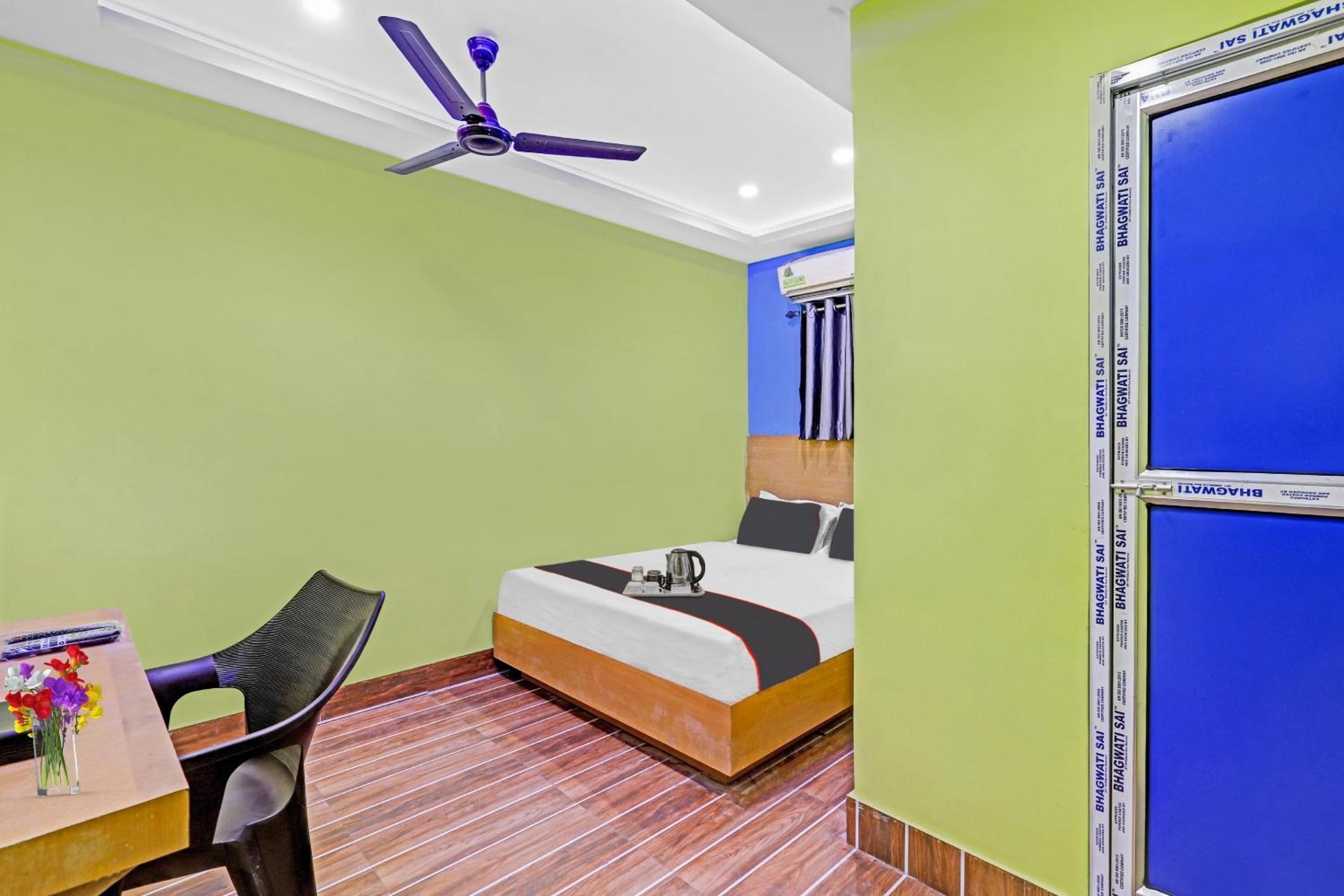 Classic Triple Room photo 1