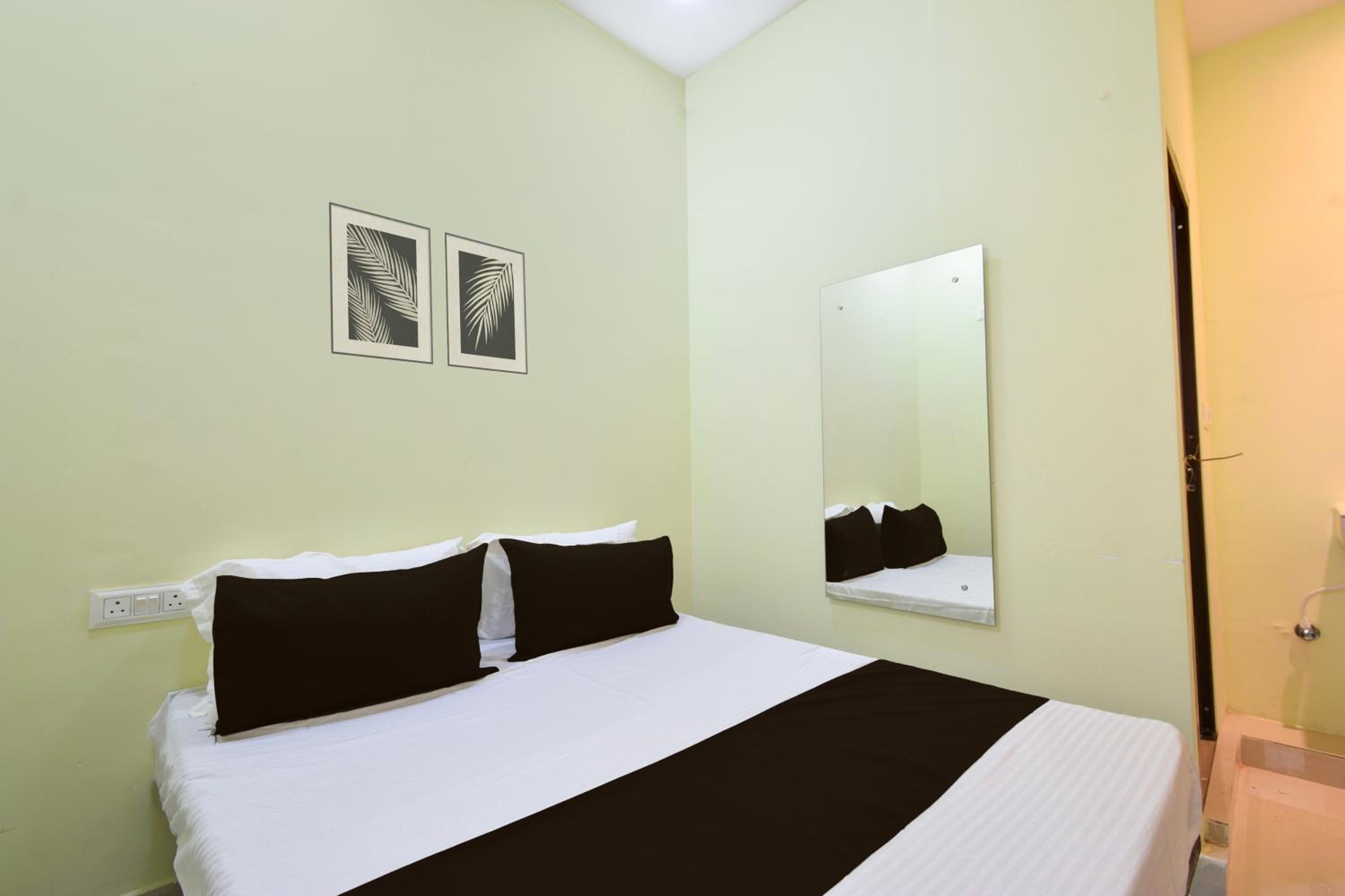 Classic Triple Room photo 2