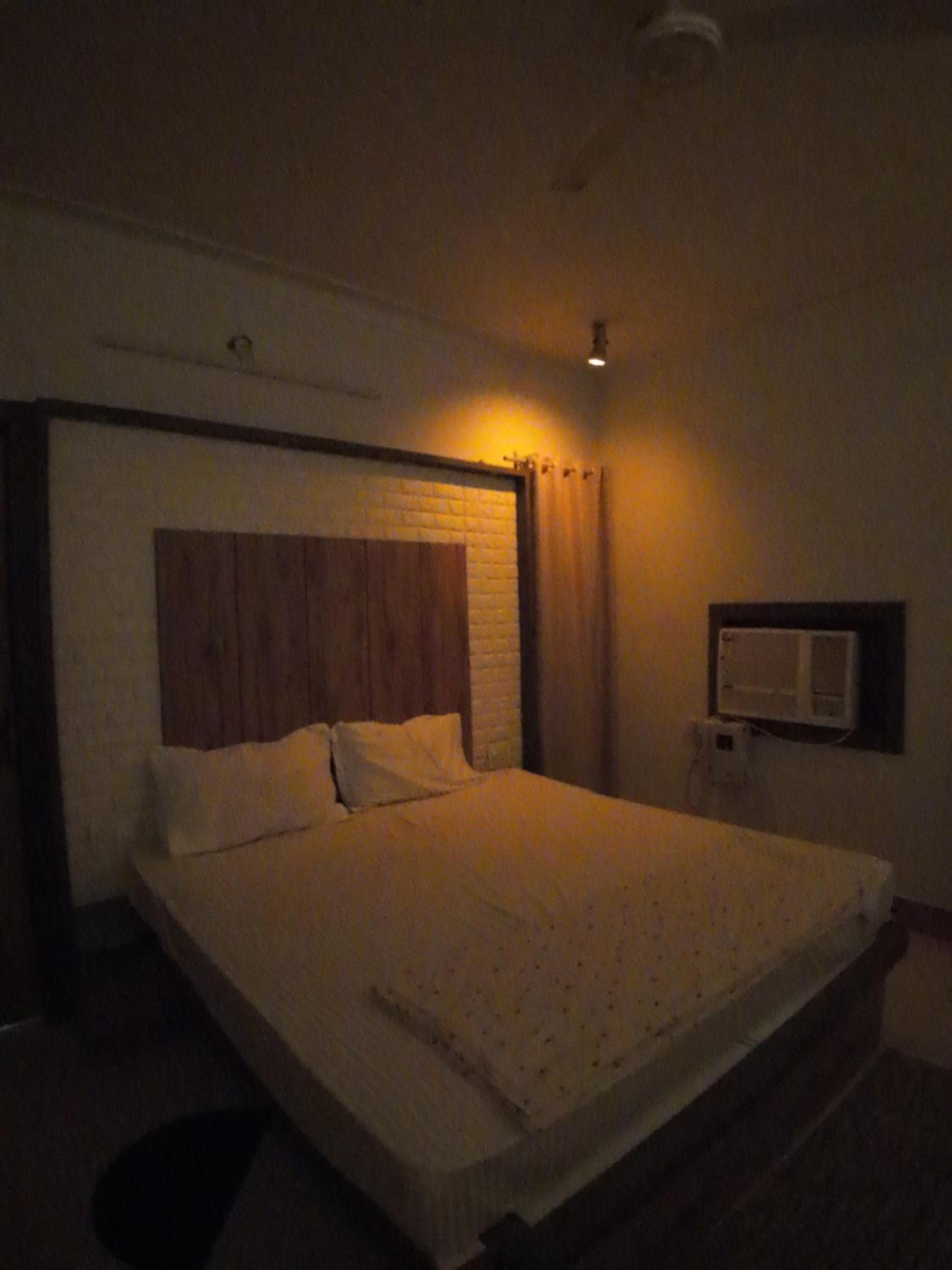One-Bedroom Apartment photo 3