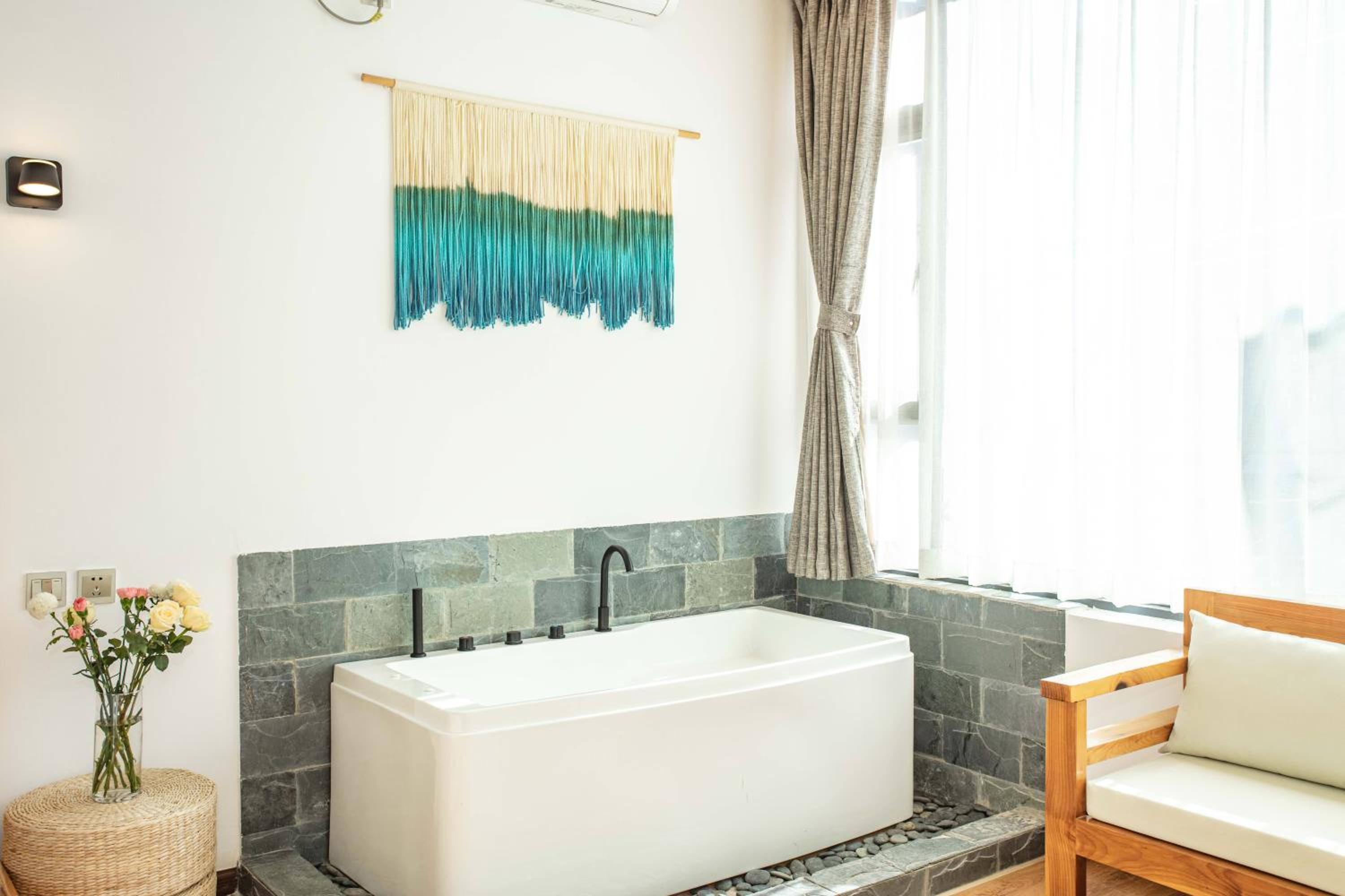 Deluxe Double Room with Bath photo 1