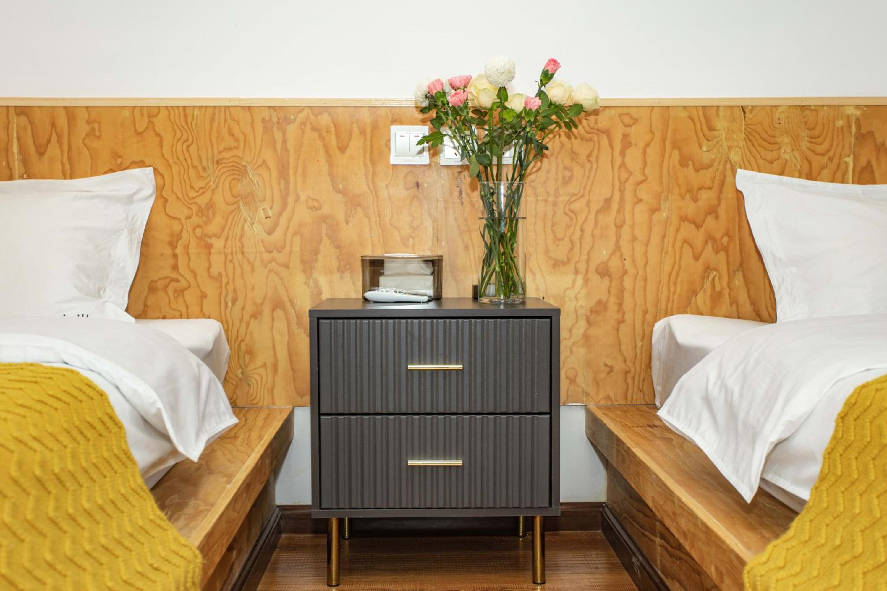 Twin Room with Private Bathroom photo 1