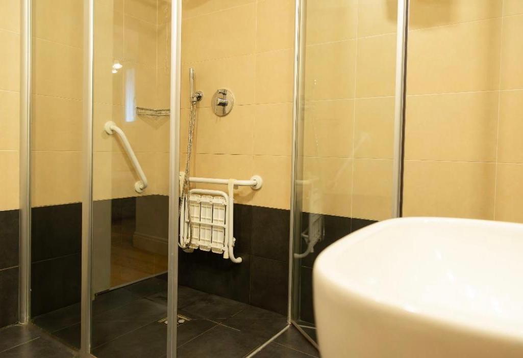 Deluxe Double Room, Terrace thumbnail 6