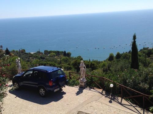 Villa with Sea View and Terrace photo 2