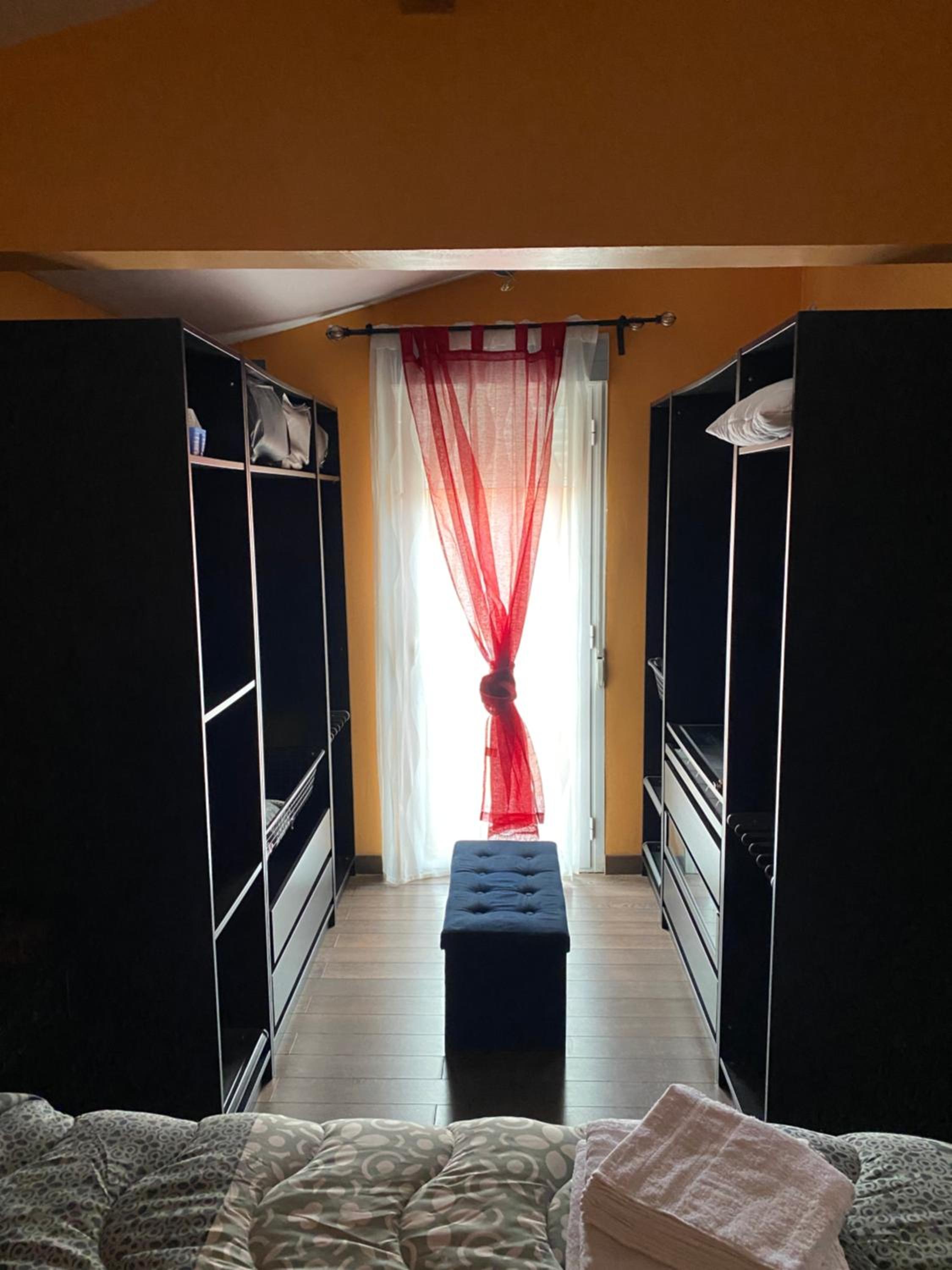 Three-Bedroom House photo 3