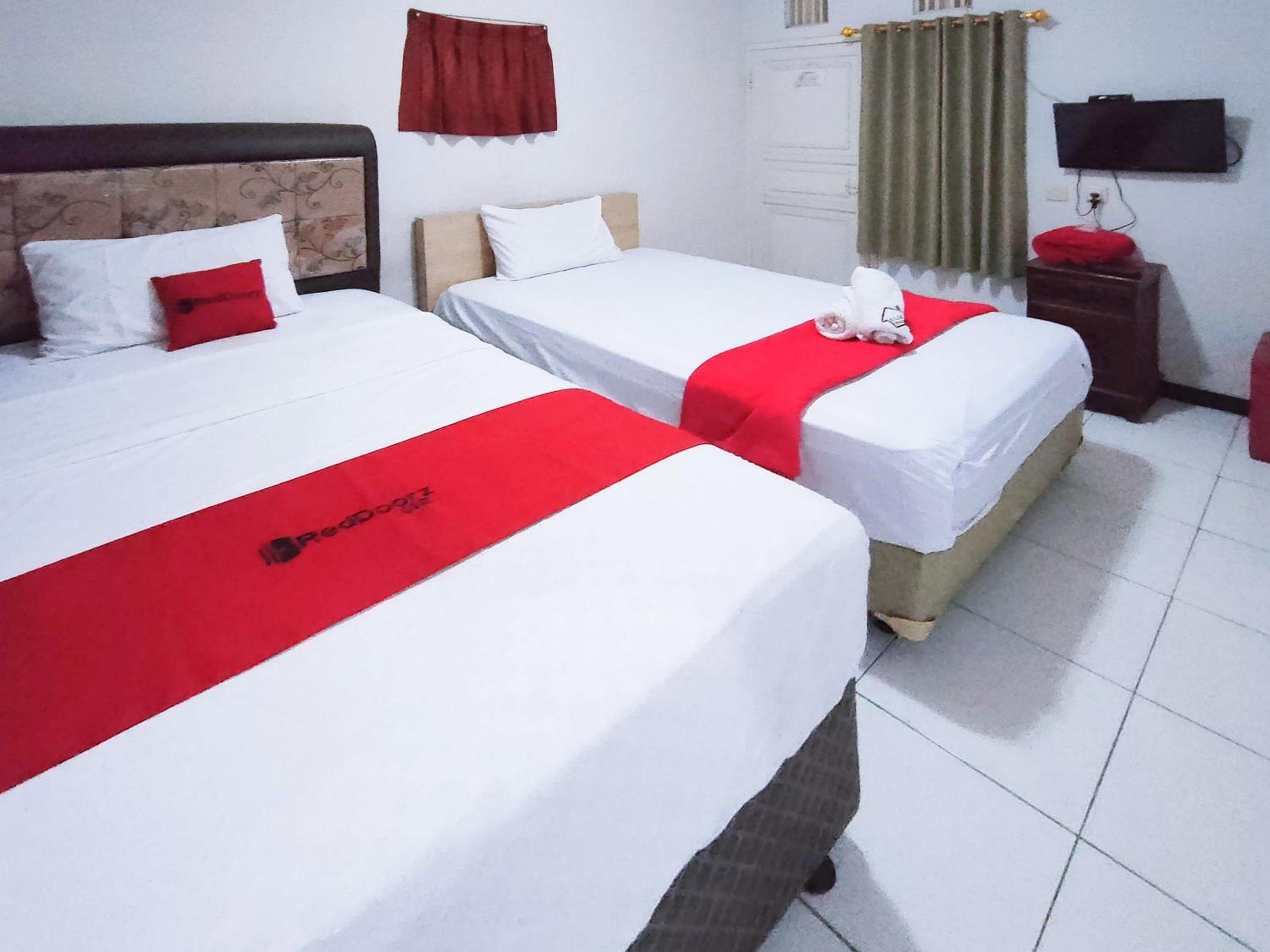 Deluxe Twin Room - Photo 6