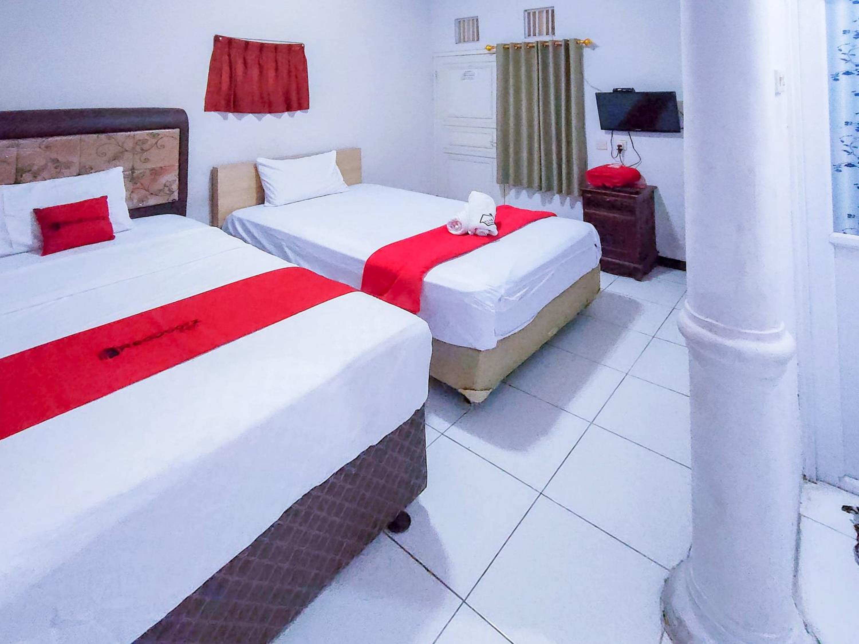 Deluxe Twin Room - Photo 1