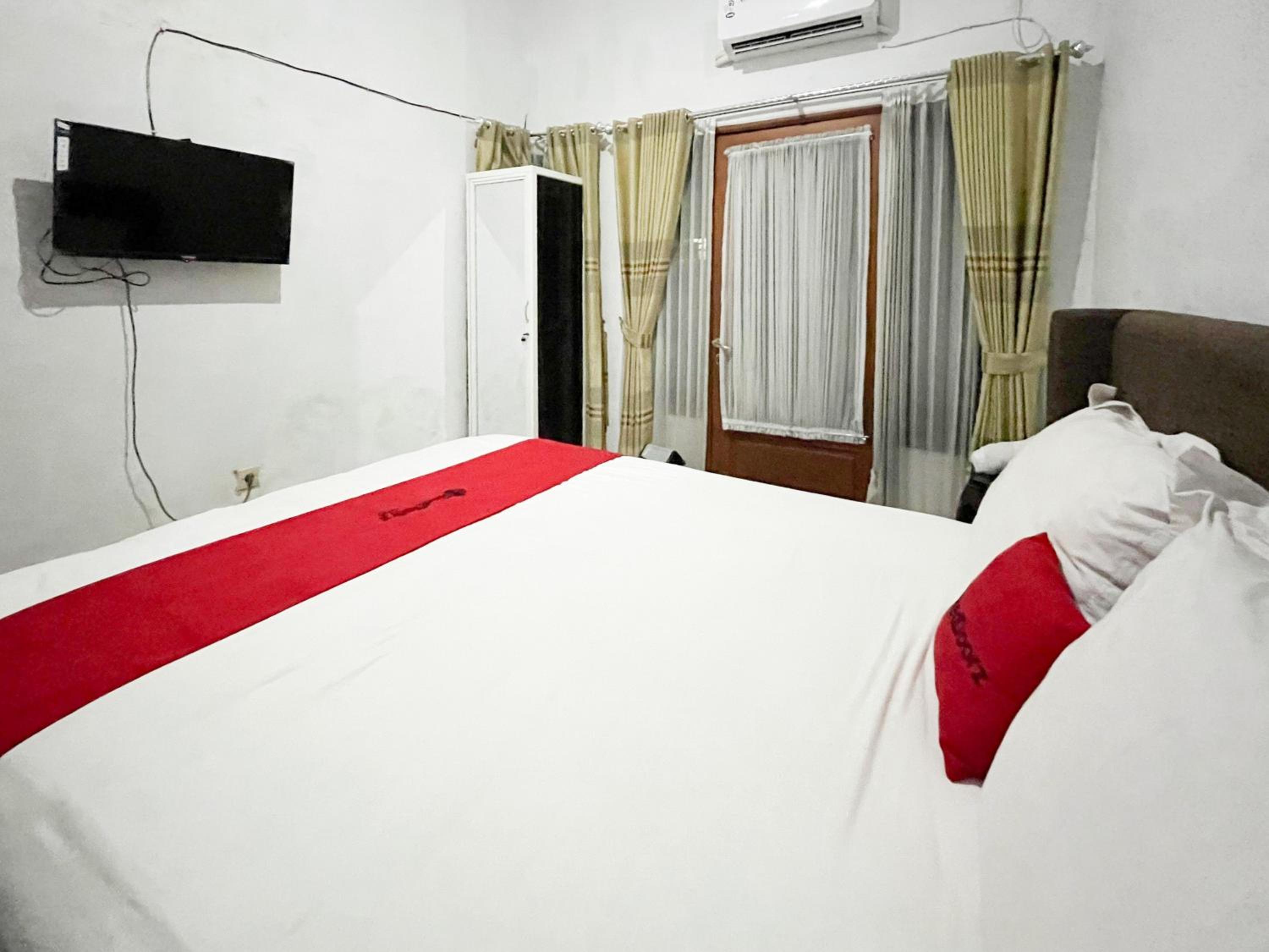 Deluxe Room - Photo 4