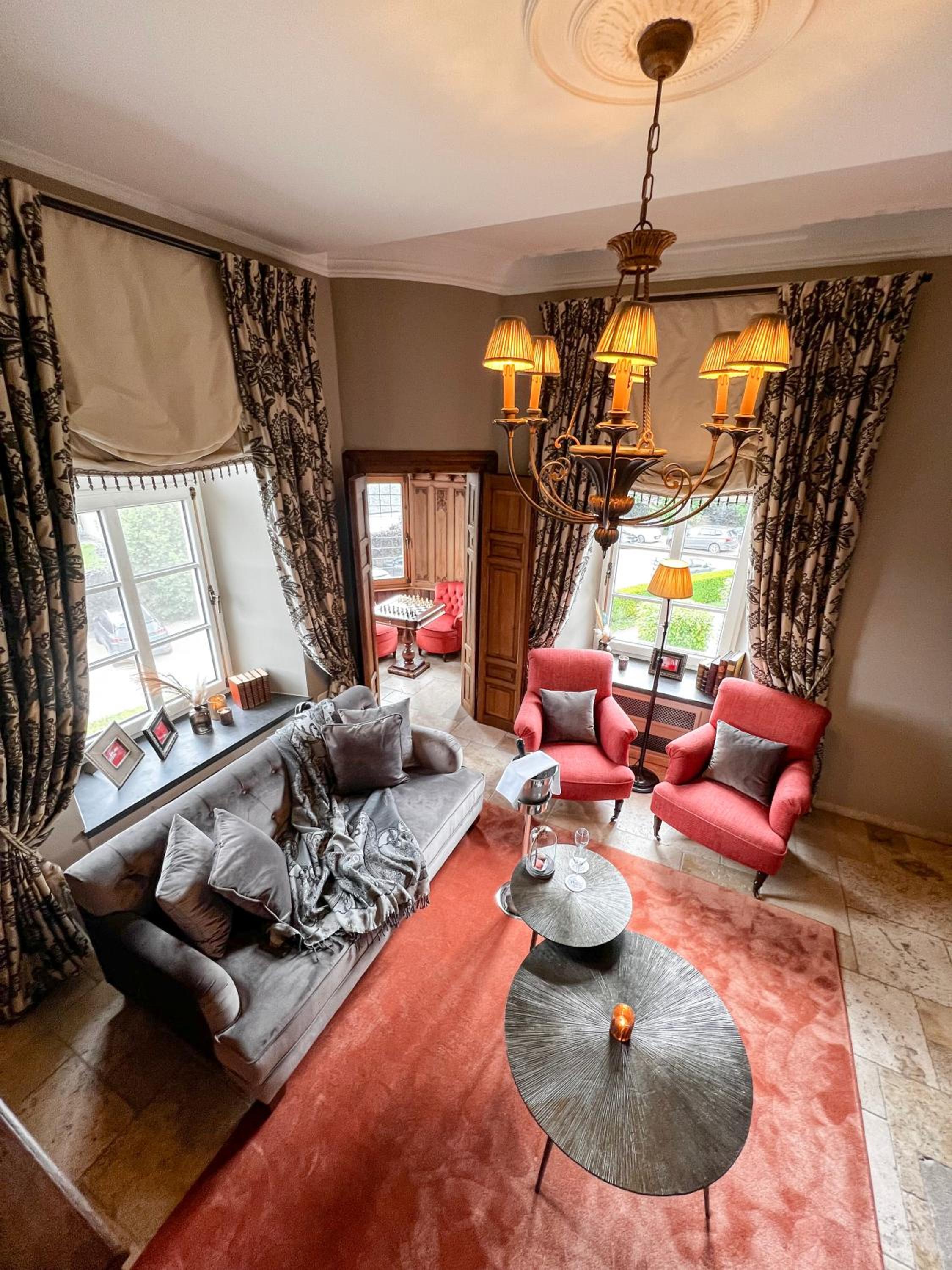 Suite - Photo 5