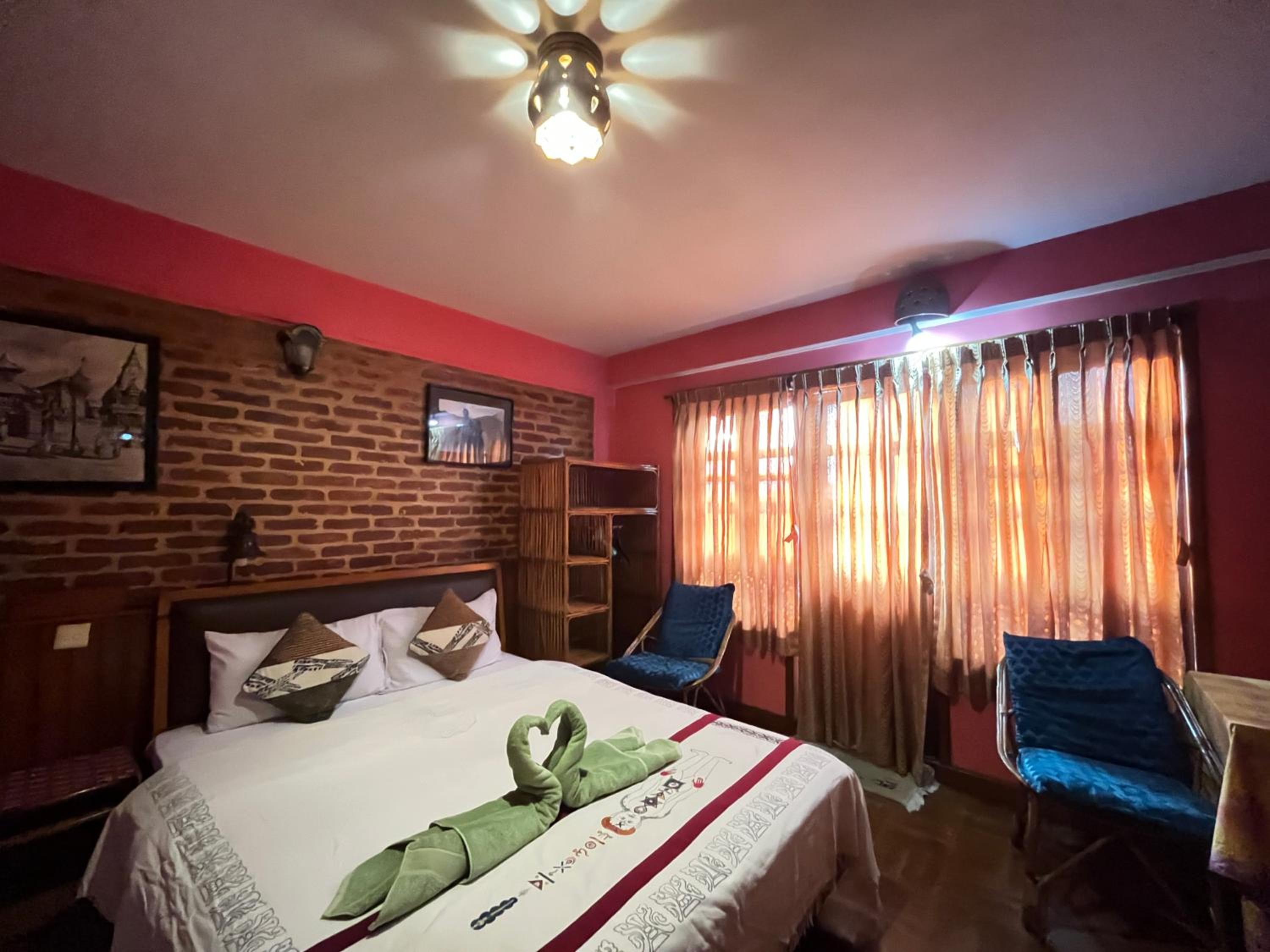 Deluxe Double Room with Balcony photo 3