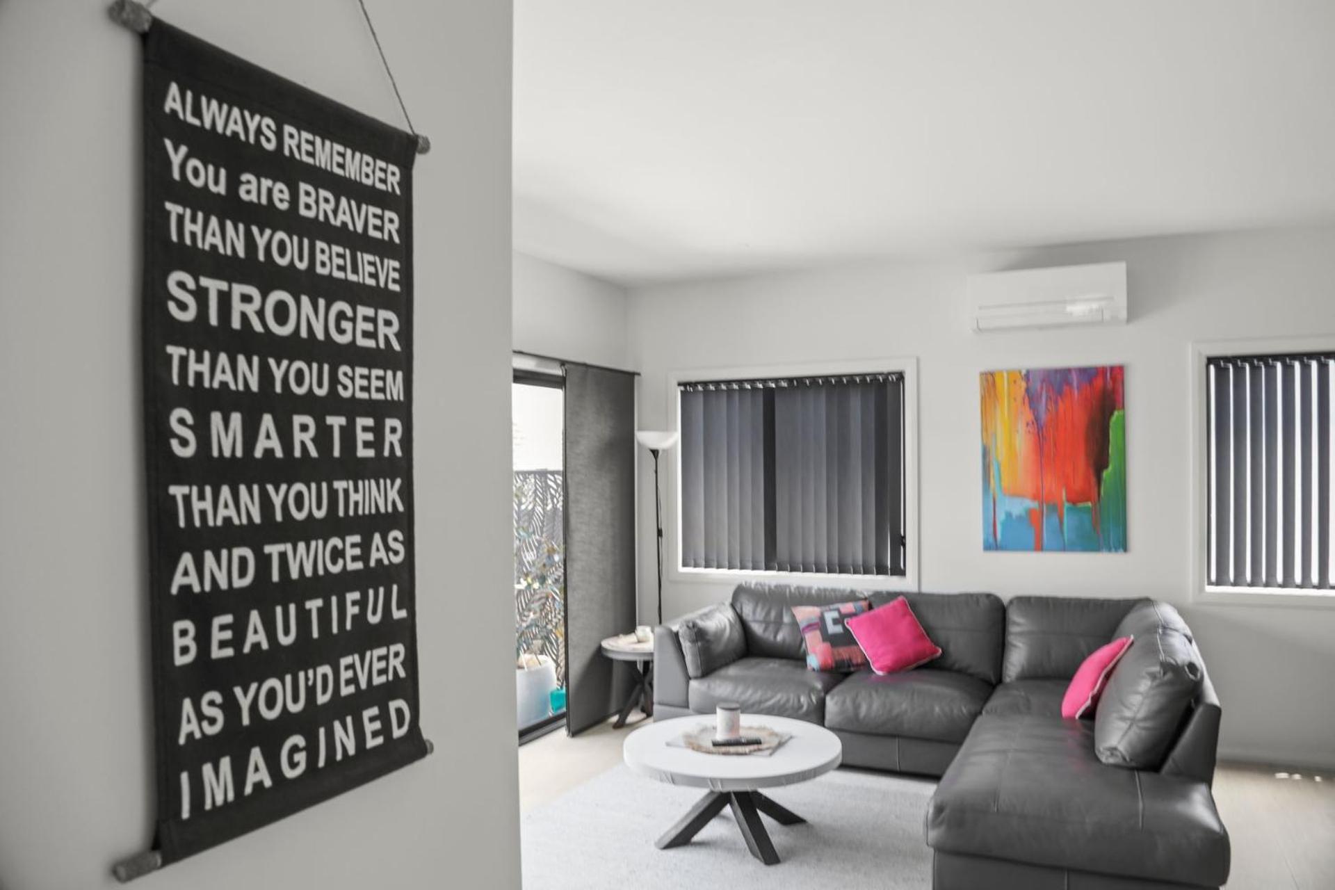 Three-Bedroom Townhouse photo 2