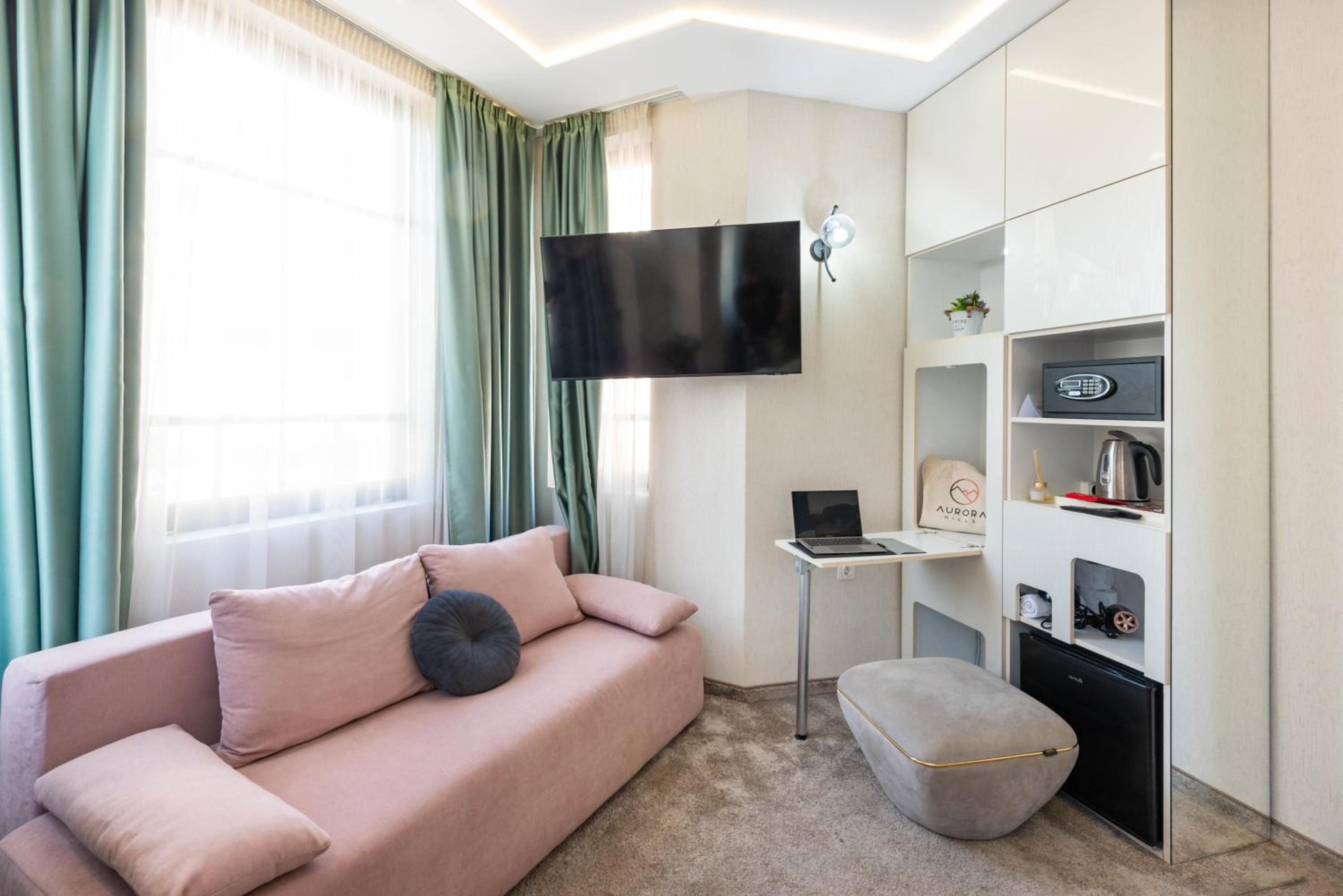 Large Double Room - Photo 4