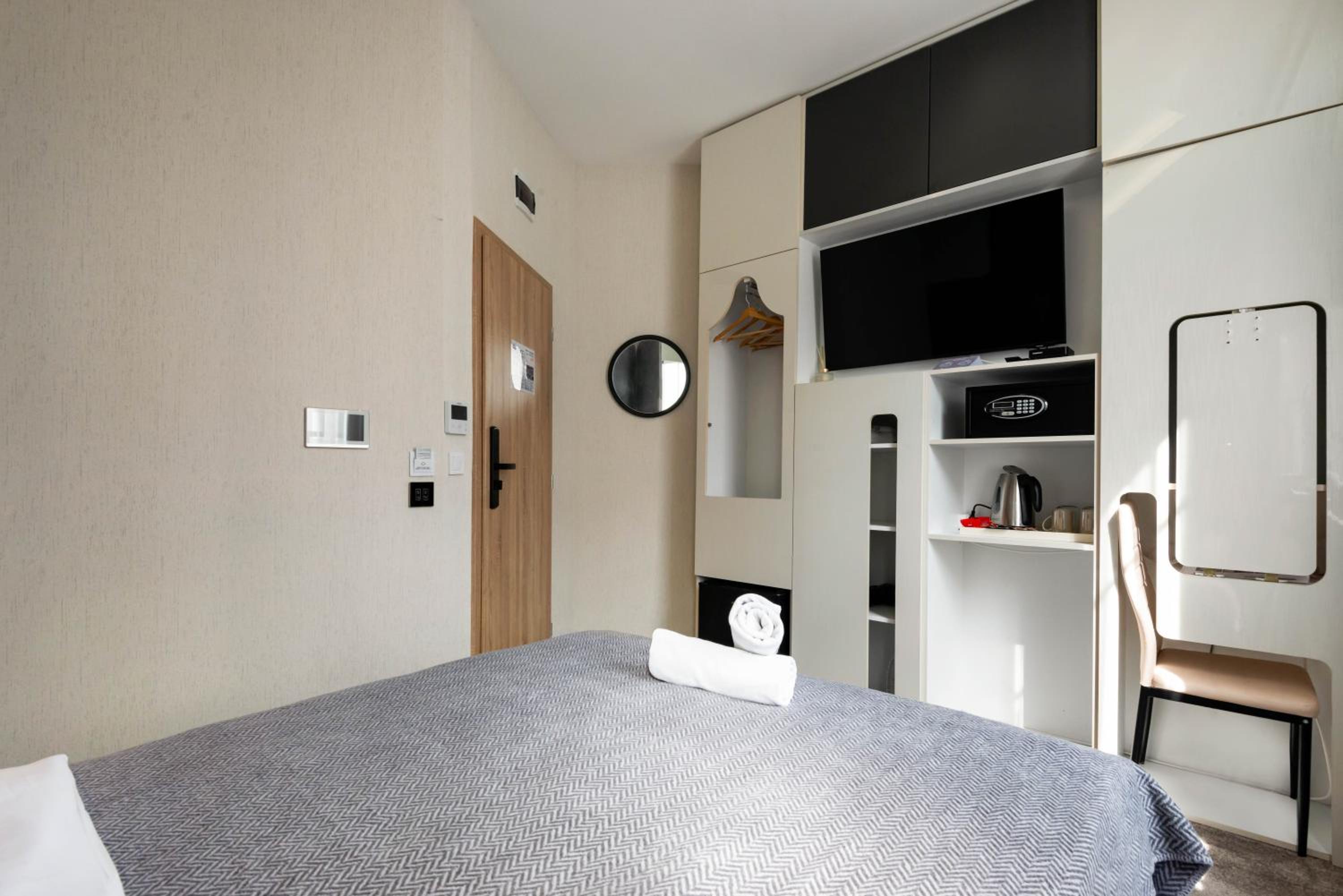 Deluxe Double Room - Photo 7