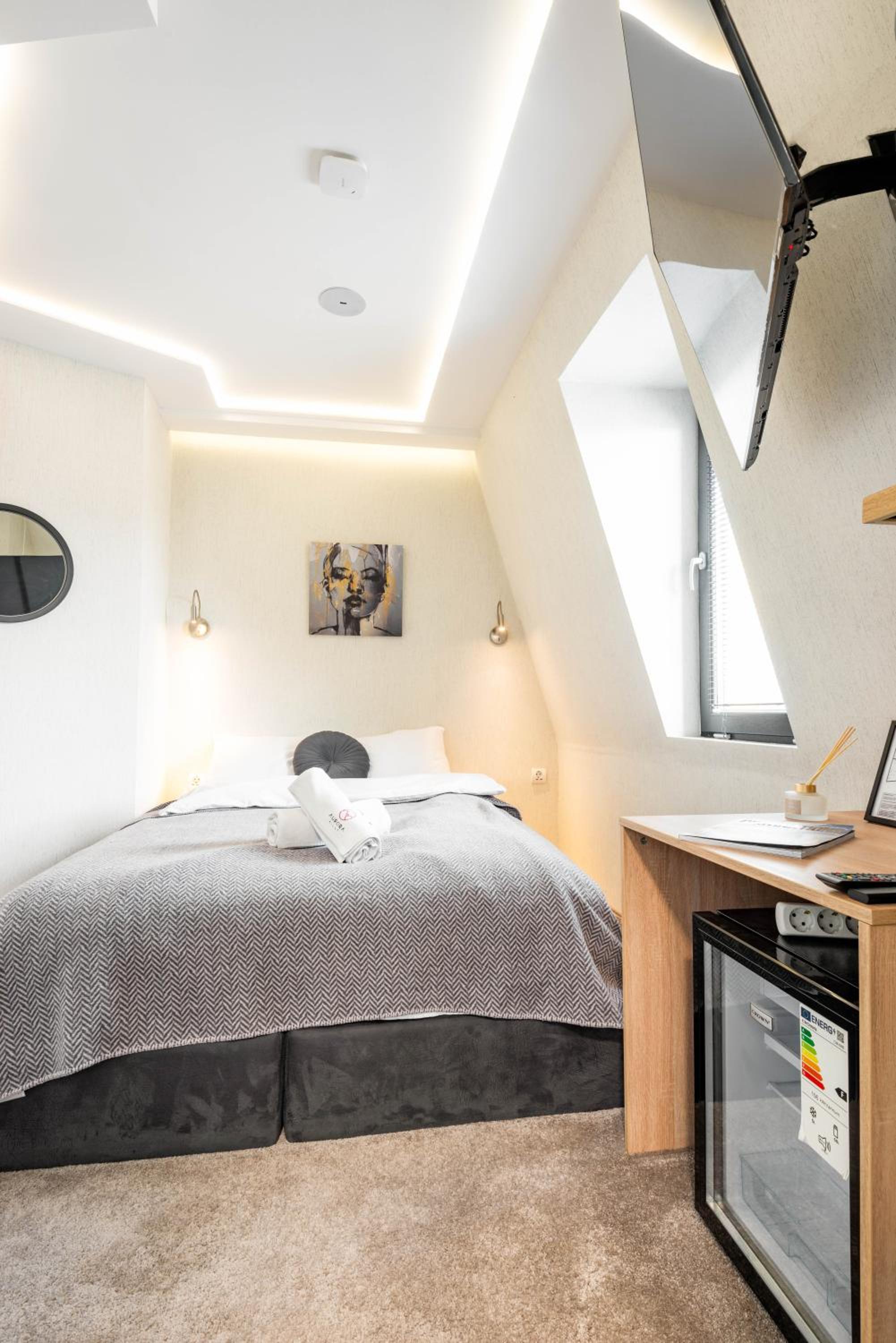 Double Room - Photo 4