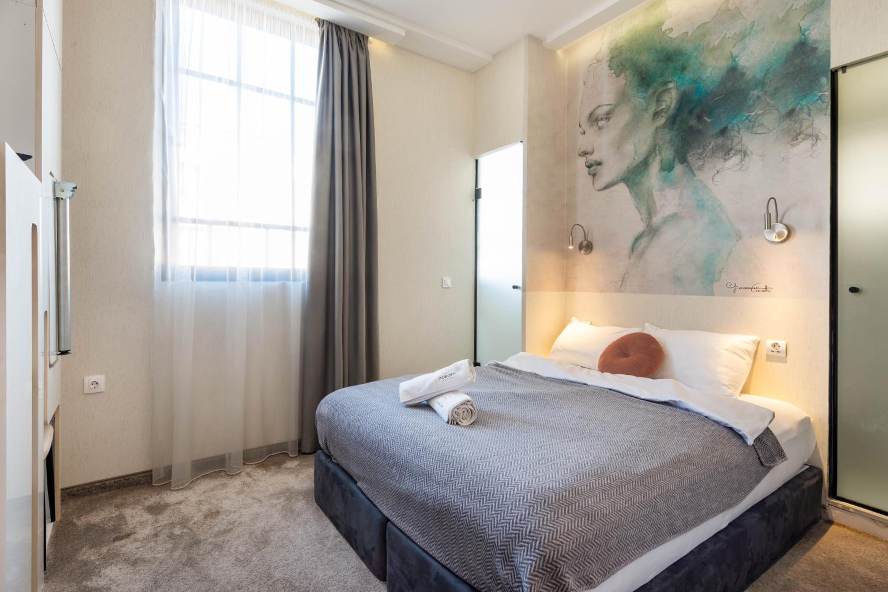 Deluxe Double Room - Photo 12