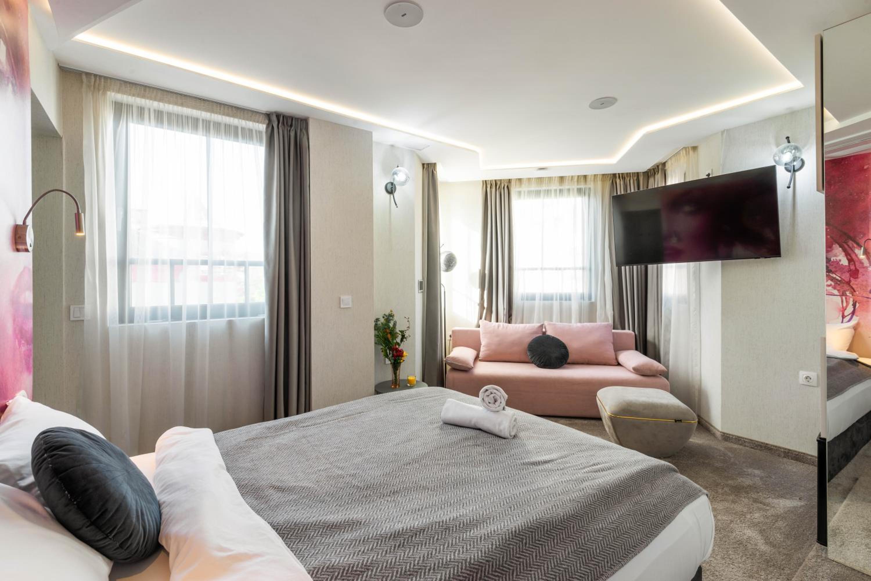Large Double Room - Photo 15