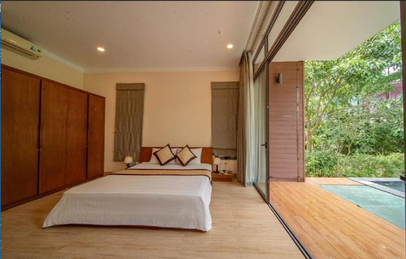Three-Bedroom Villa - Photo 11