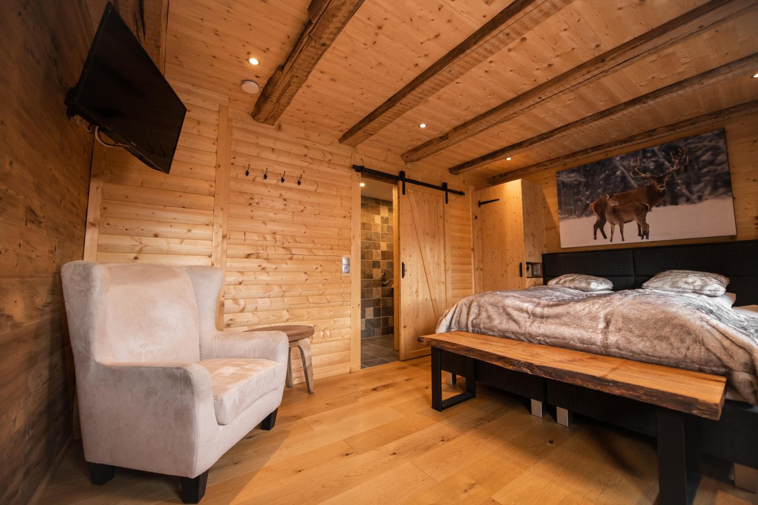 King Room with Mountain View photo 2