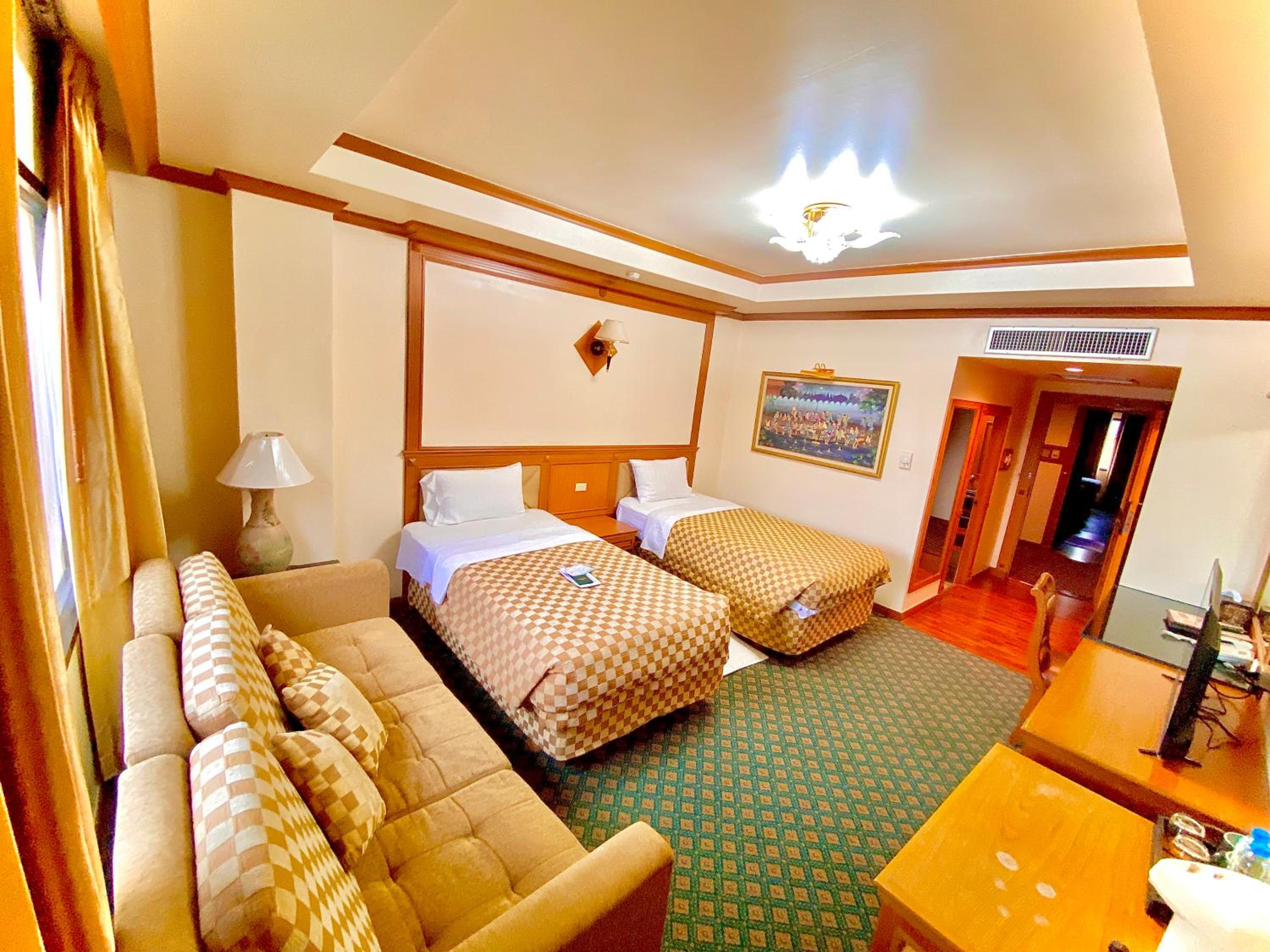 Twin Room with City View photo 2