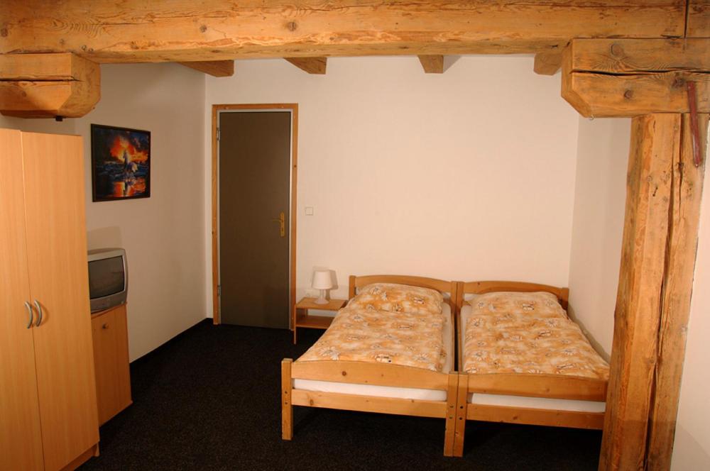 Triple Room With Private Bathroom photo 3