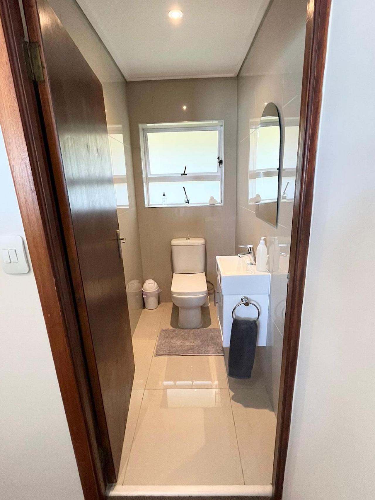Double Room with Balcony and Sea View - Photo 19