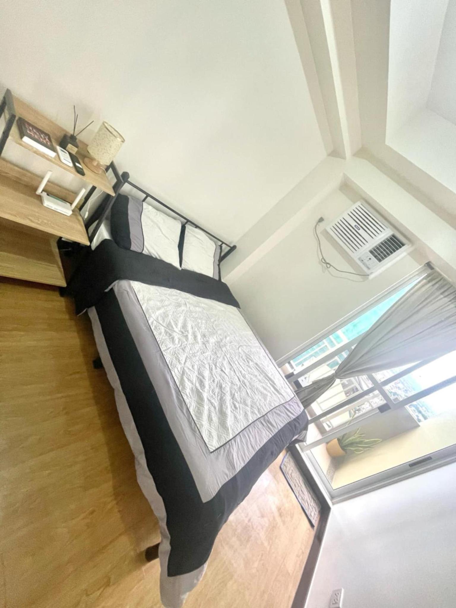 Deluxe Double Room (2 Adults + 1 Child)