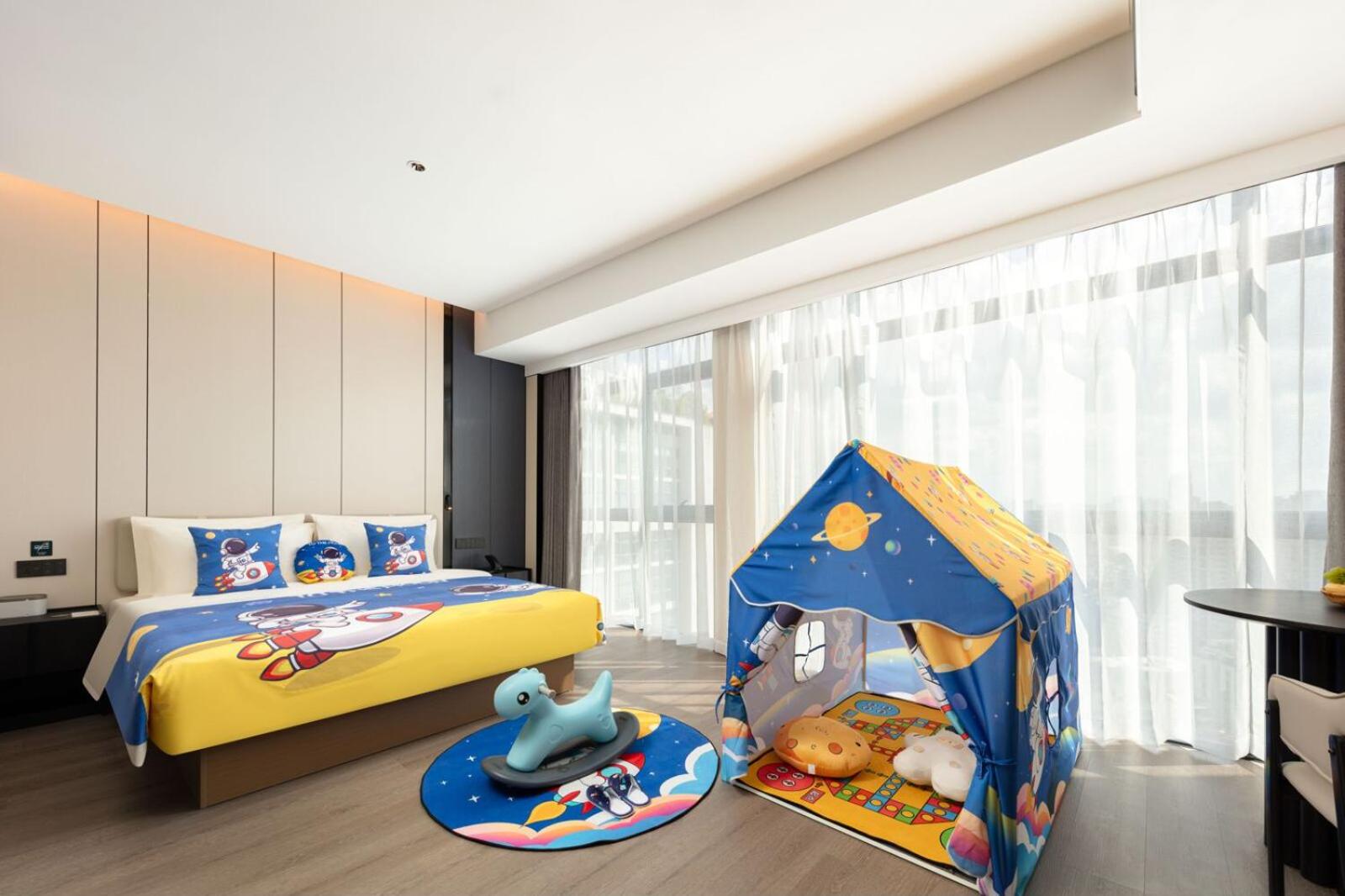 Jimu Family Room  photo 2