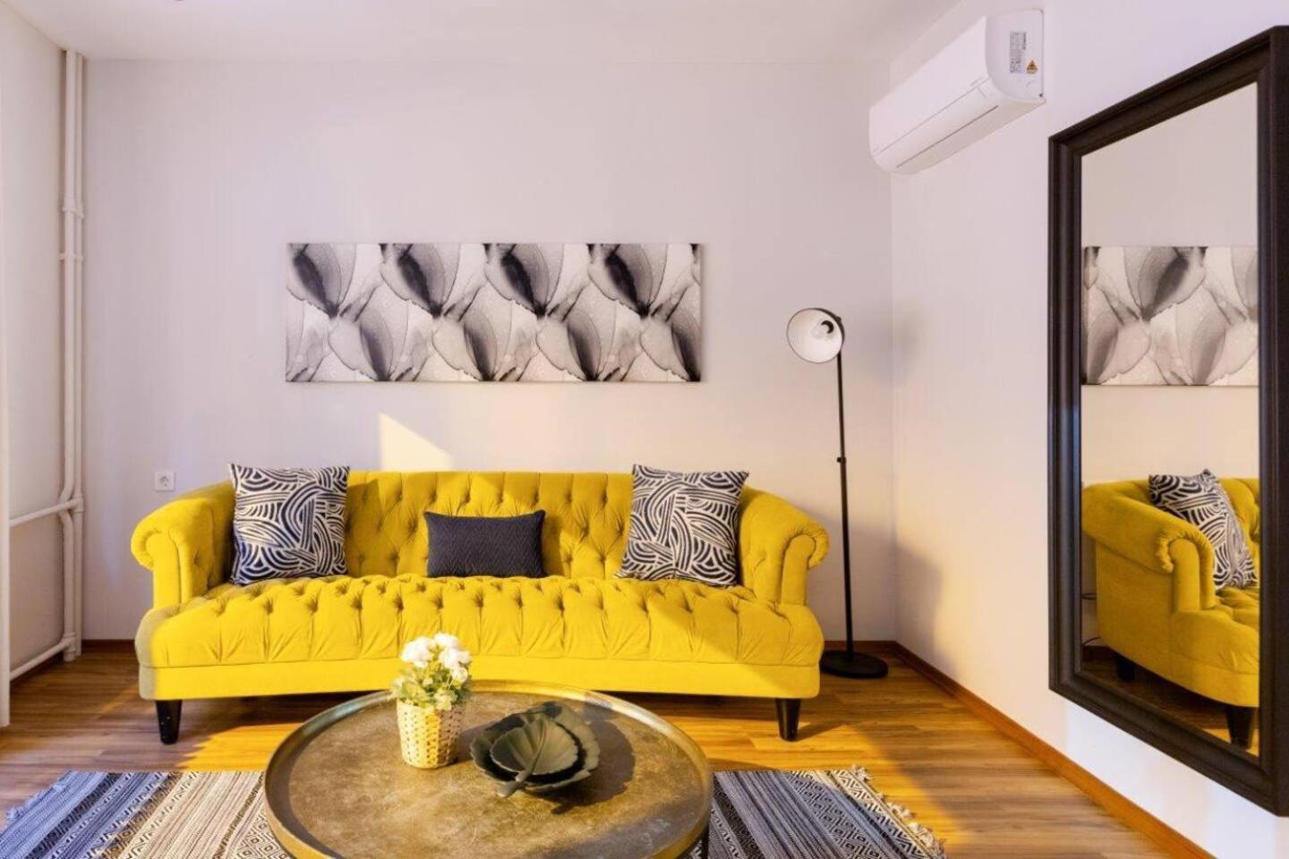 Three-Bedroom Apartment photo 2