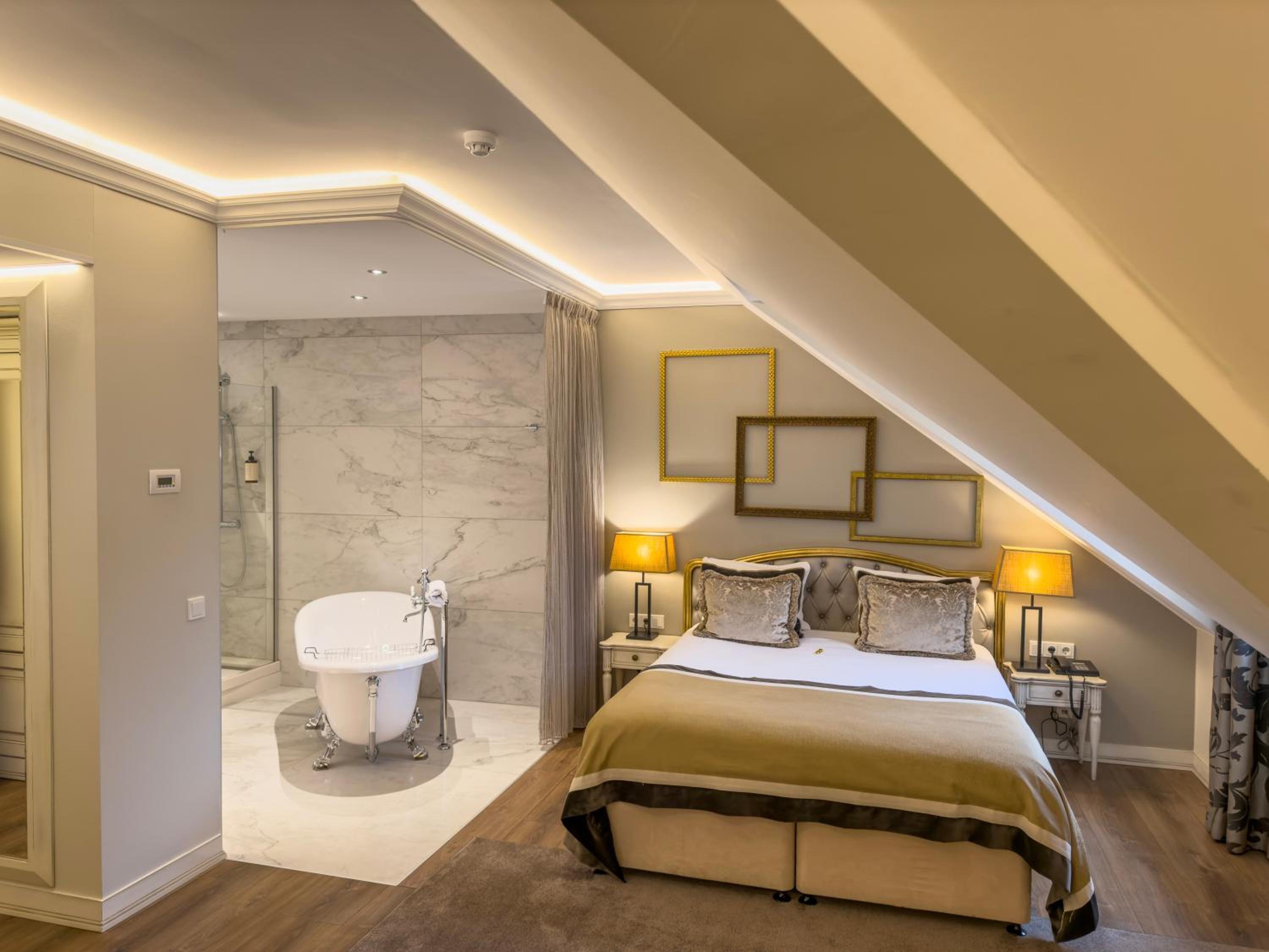 Superior Double Room - Photo 4