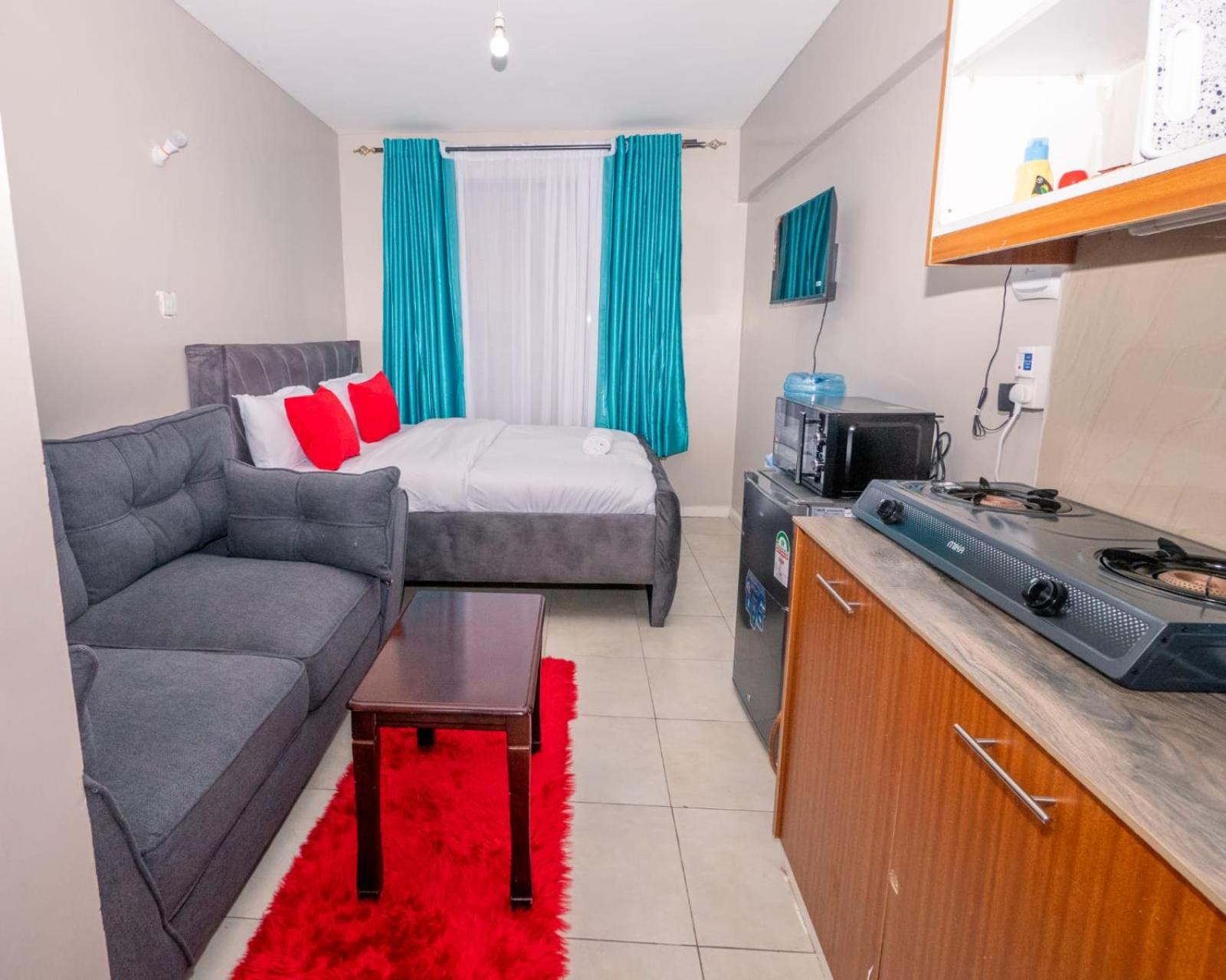 Single Room with Private Bathroom photo 1
