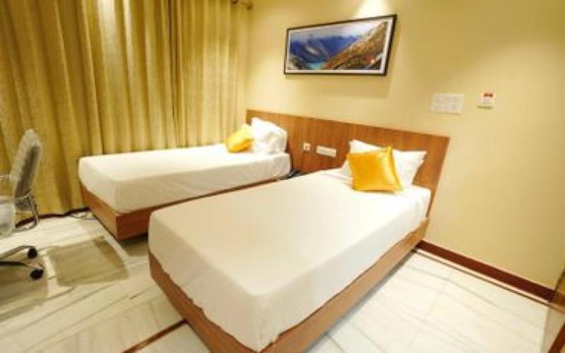 Deluxe Twin Room photo 3
