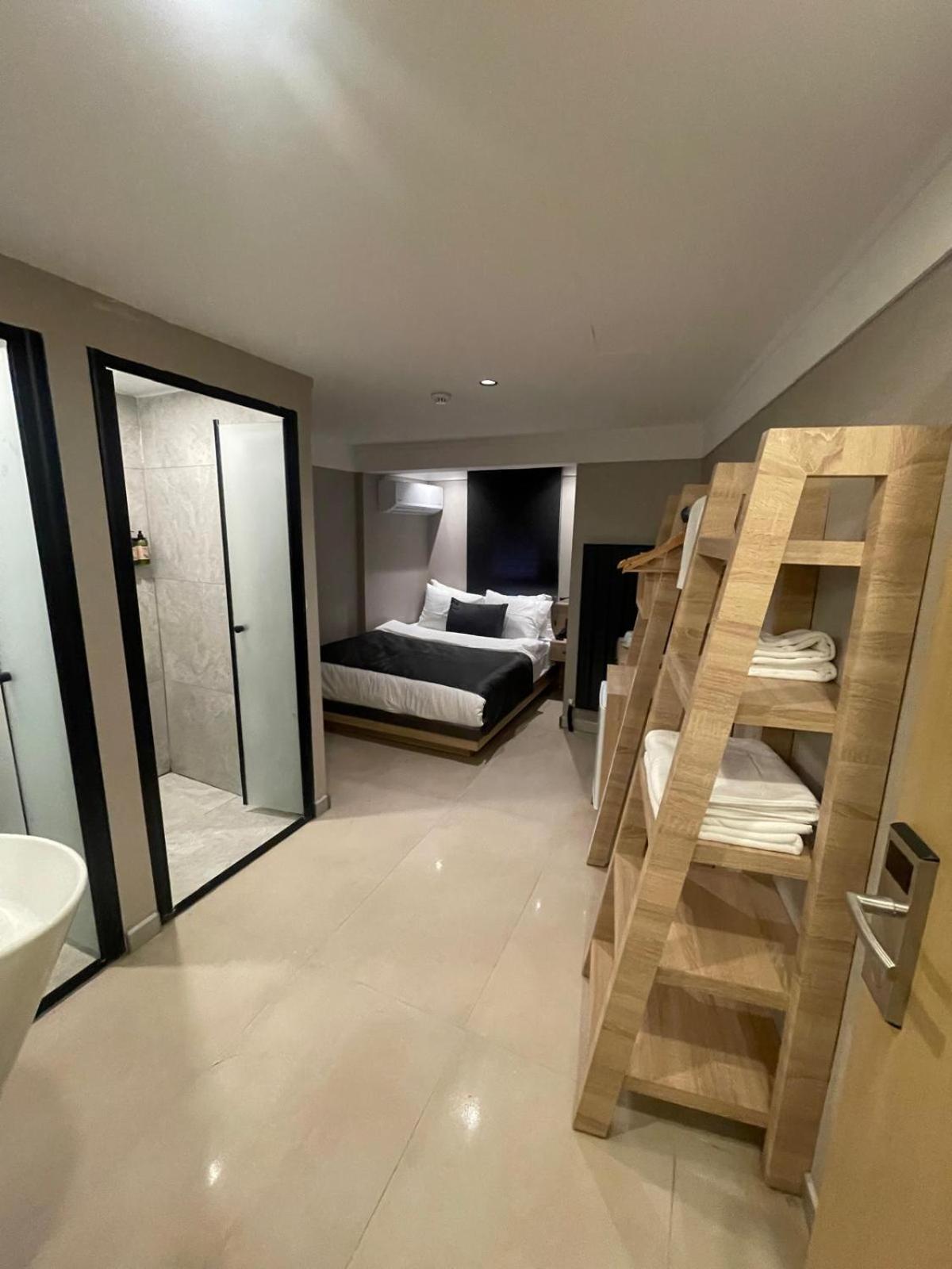 Standard Double Room photo 3
