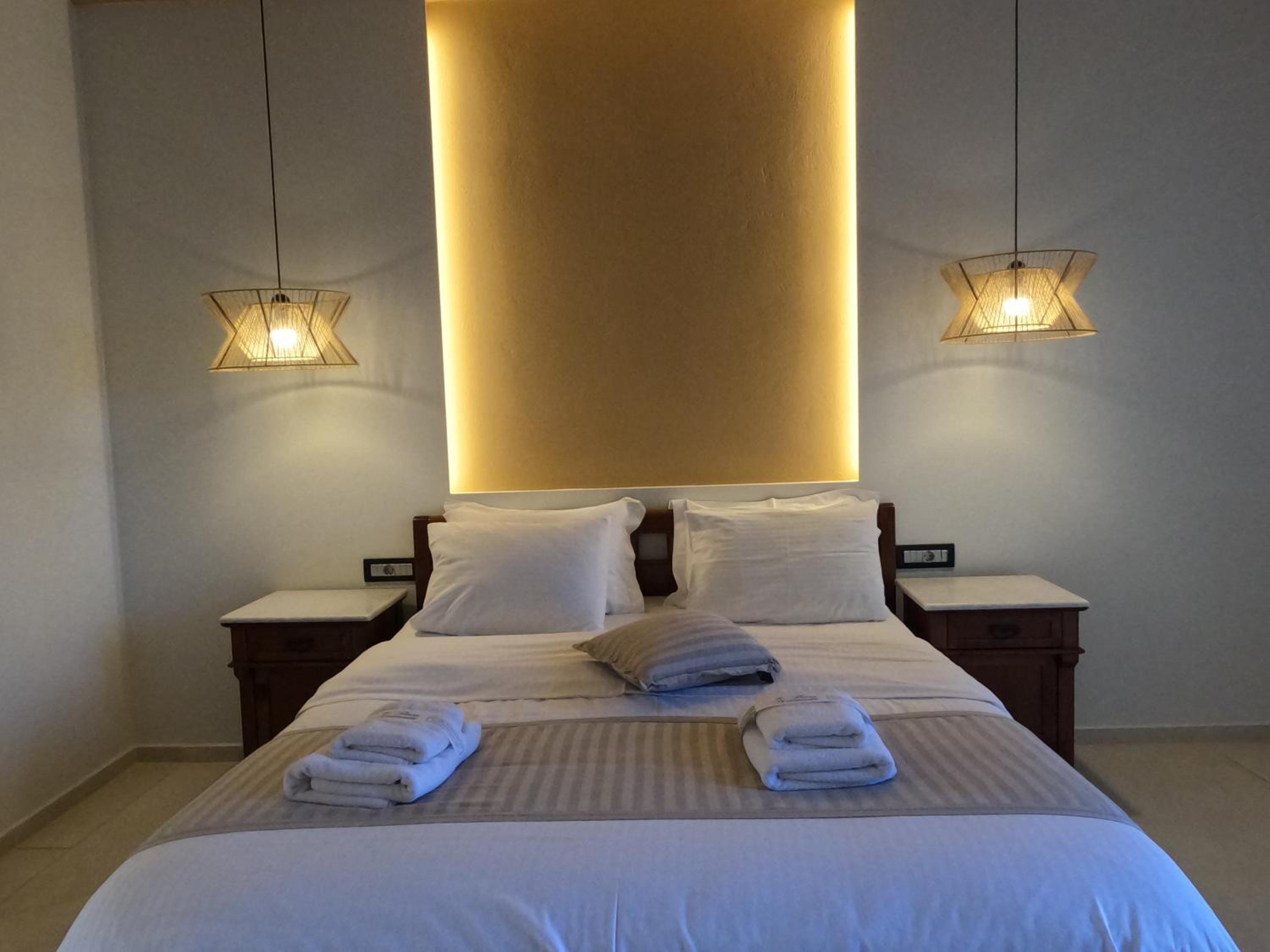 Superior Room with Sea View - Photo 5