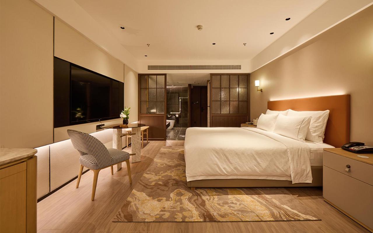 Block B Royale King Size Room - Photo 3