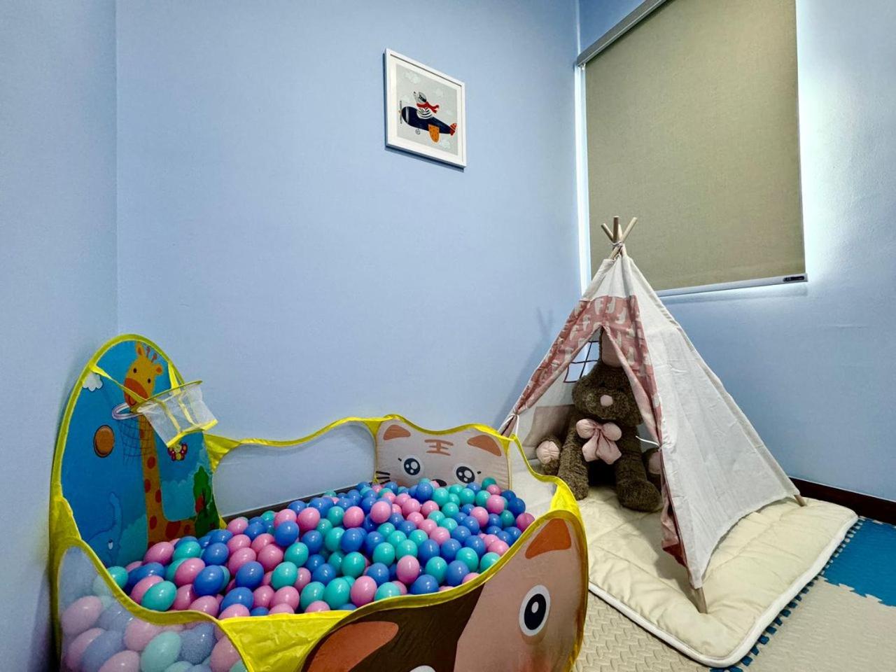 Deluxe Family Suite photo 2