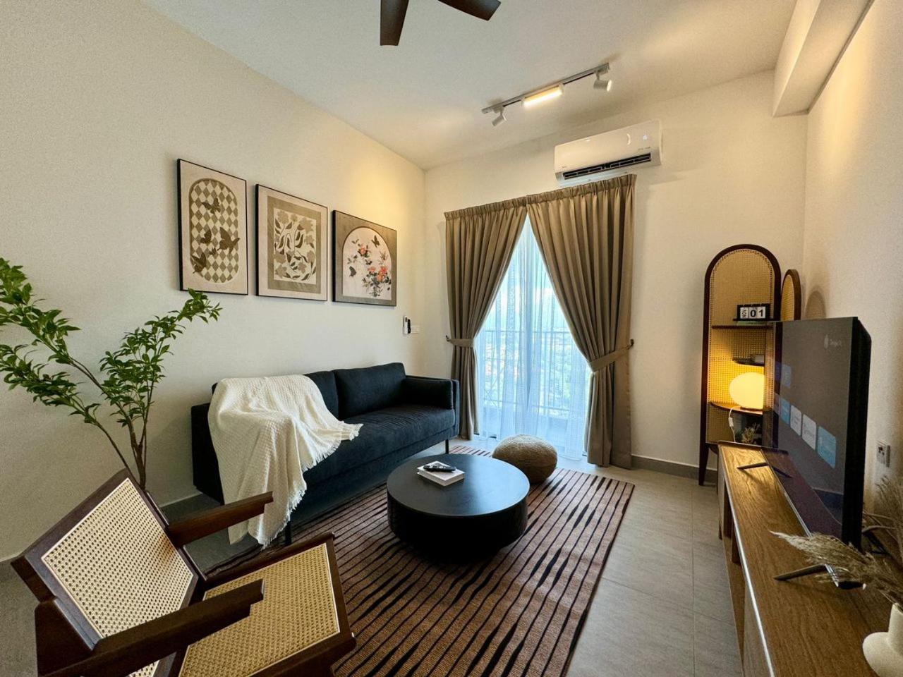 Deluxe Family Suite photo 1