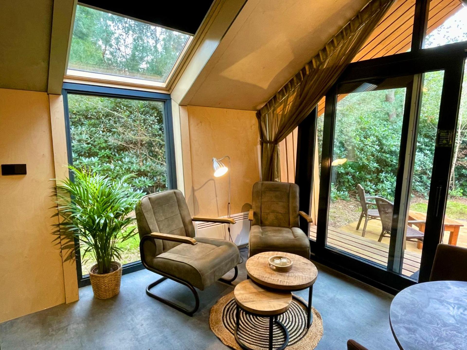 Small House with Private Jacuzzi - Photo 7
